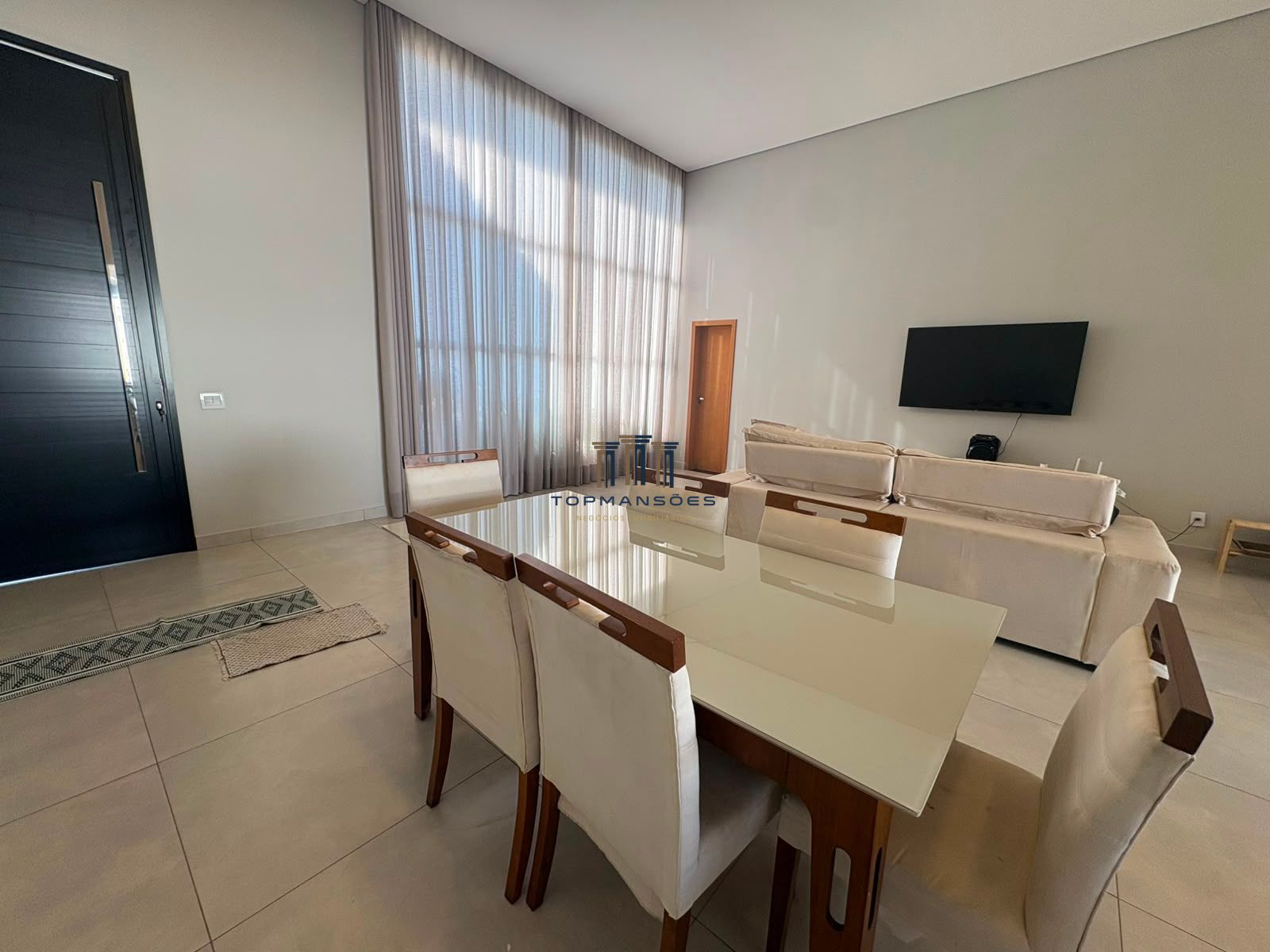 Linda casa linear, moderna 3 quartos condominio villas park