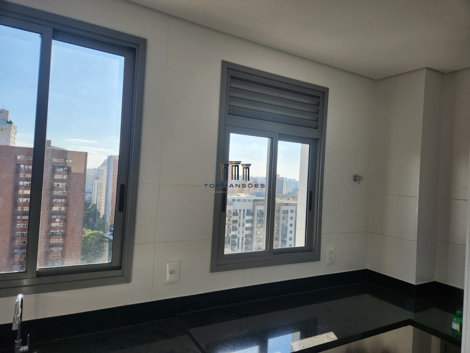 Cobertura à venda com 3 quartos, 287m² - Foto 3