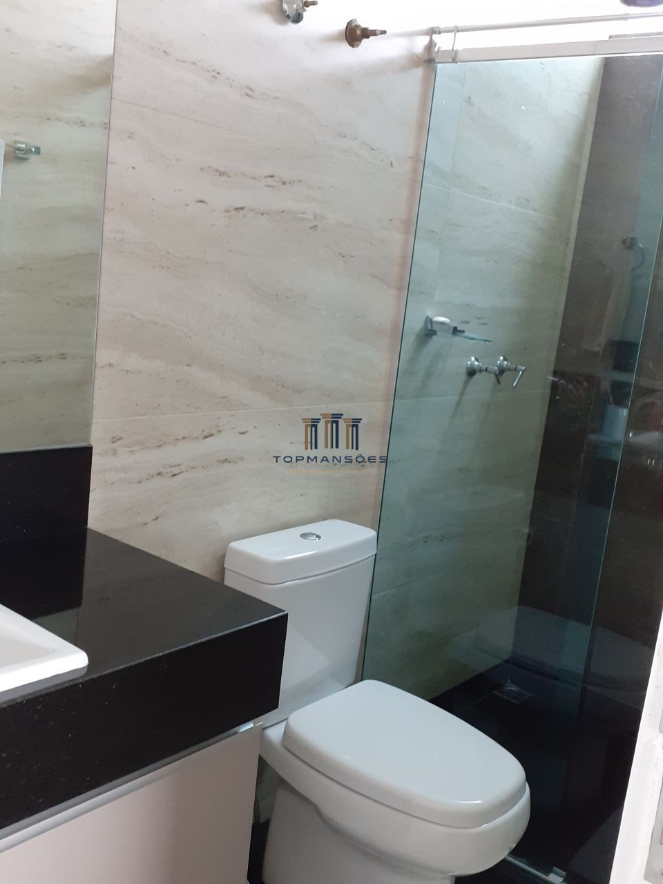 Excelente Casa de condomínio, com 4 suítes fino acabamento Vespasiano