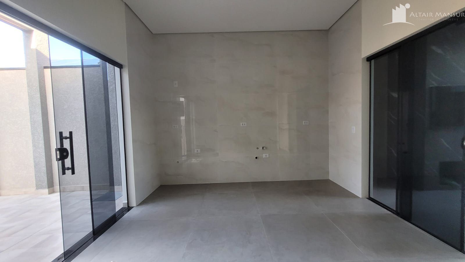 Casa com 3 Dormitórios à venda, 100 m² por R$ 750.000,00 Casa com 3 Dormitórios à venda, 100 m² por R$ 750.000,00