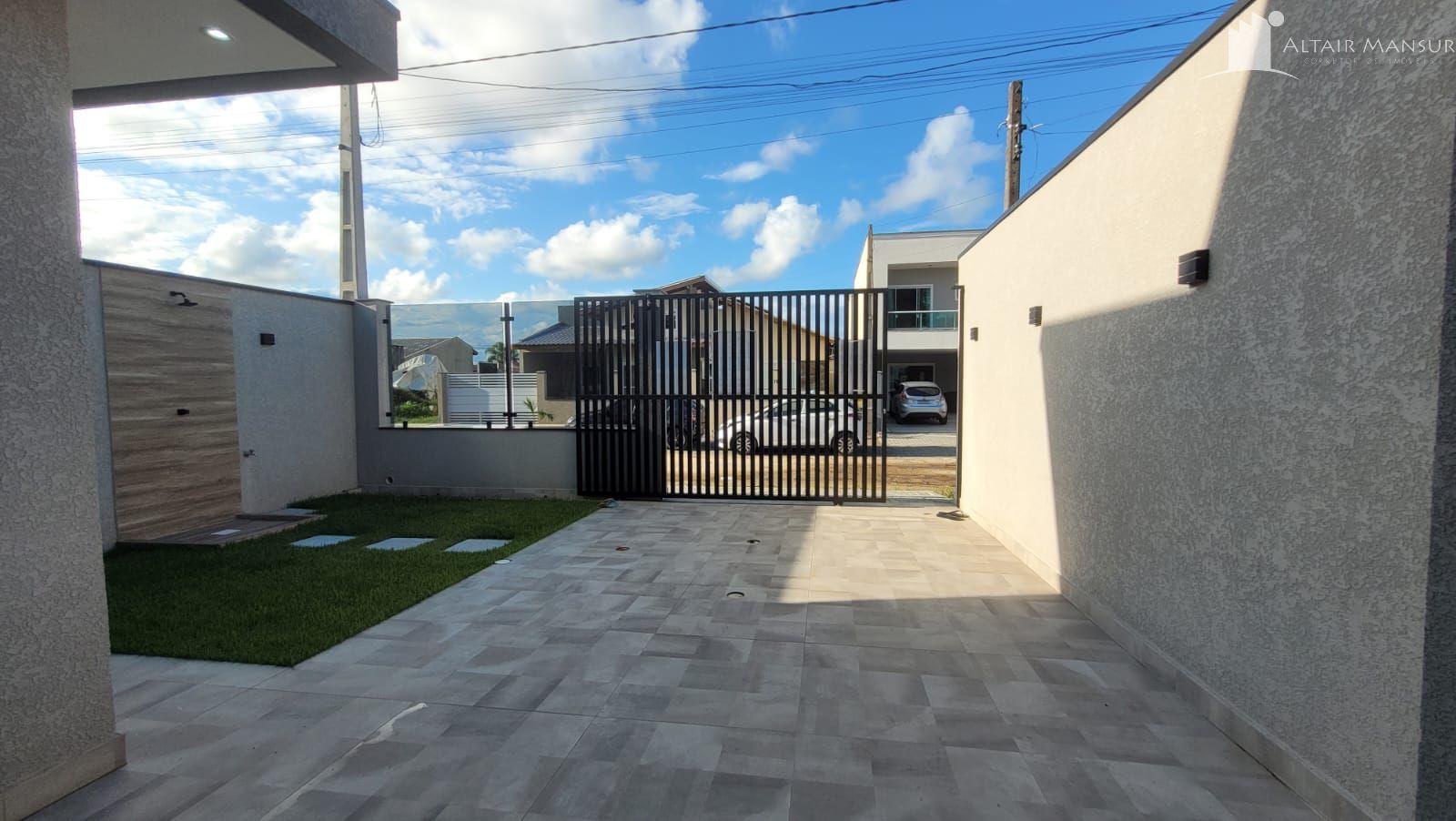 Casa com 3 Dormitórios à venda, 100 m² por R$ 750.000,00 Casa com 3 Dormitórios à venda, 100 m² por R$ 750.000,00
