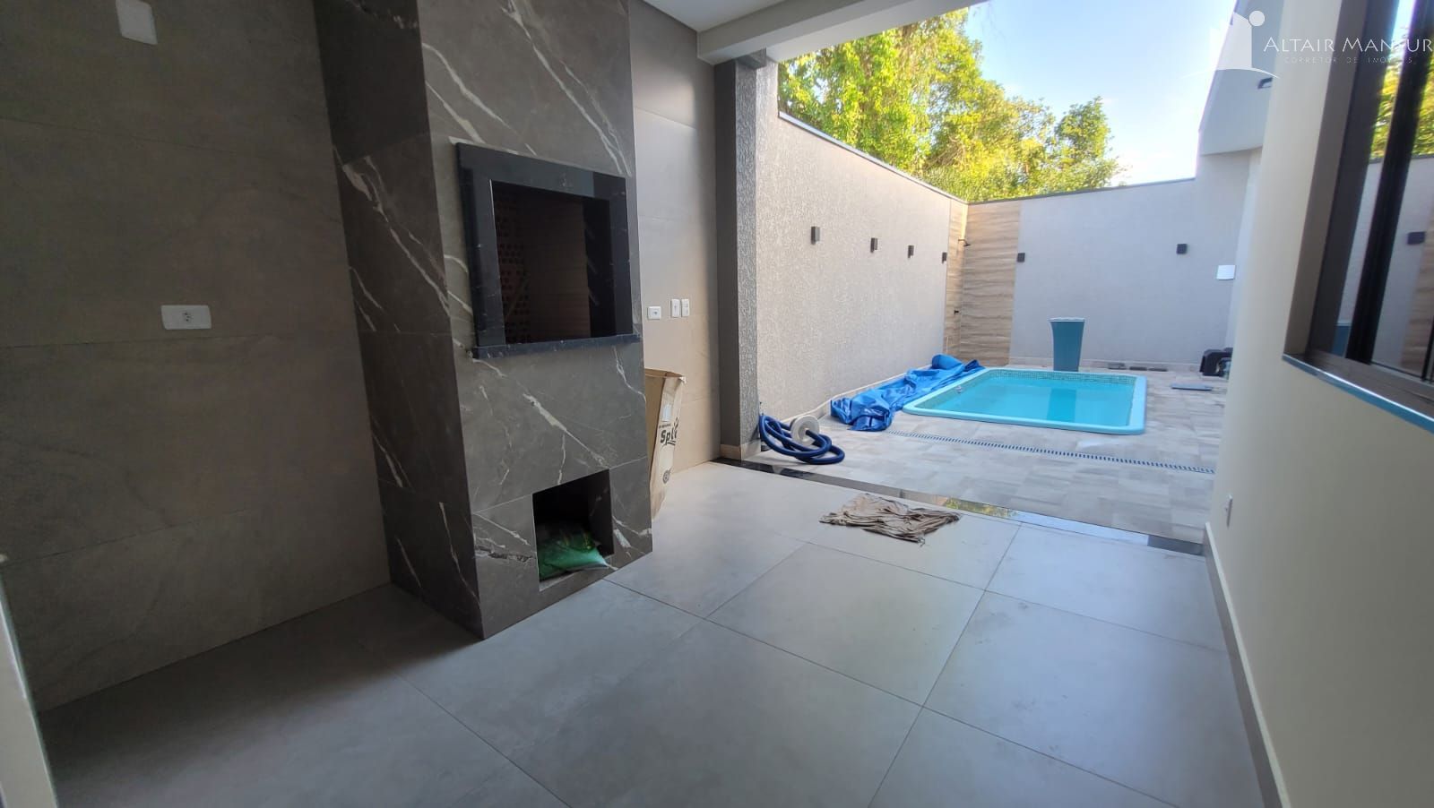 Casa com 3 Dormitórios à venda, 100 m² por R$ 750.000,00 Casa com 3 Dormitórios à venda, 100 m² por R$ 750.000,00