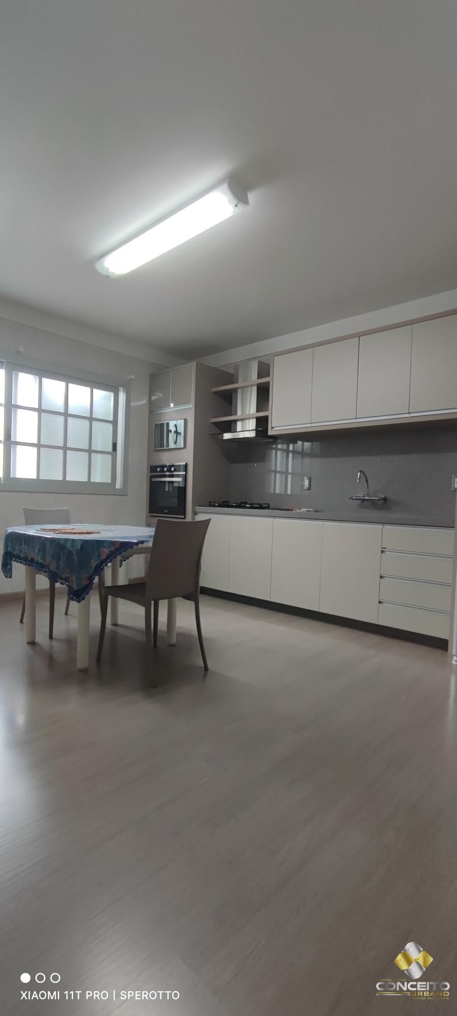 Casa à venda com 3 quartos, 210m² - Foto 15