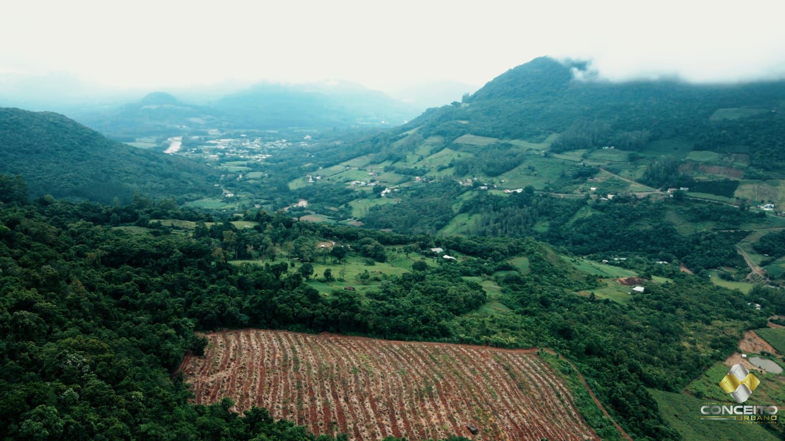 Lote/Terreno de 120000m² no bairro Zona Rural, em Vale Real | Eu Corretor