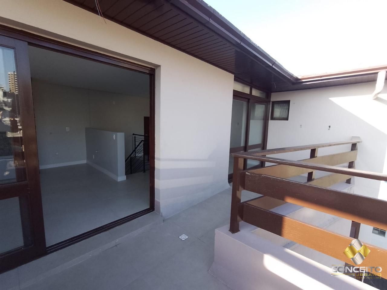Apartamento à venda com 3 quartos, 236m² - Foto 7