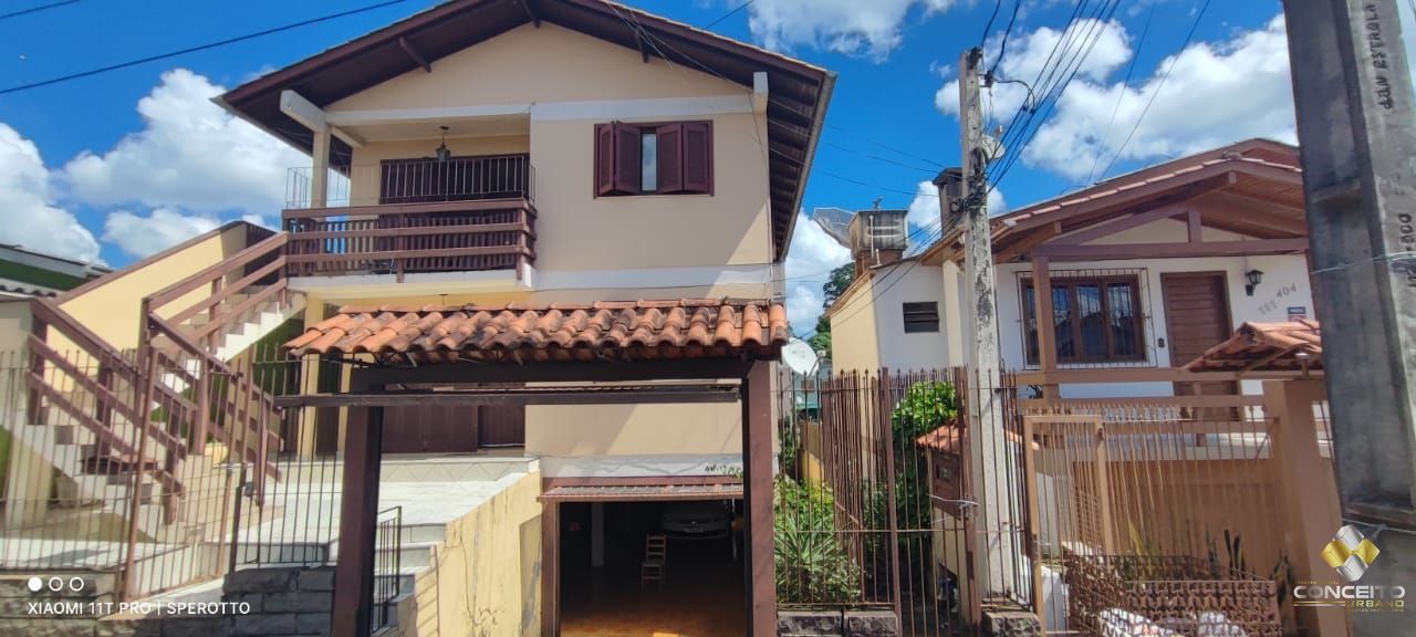 Casa à venda com 6 quartos, 160m² - Foto 1