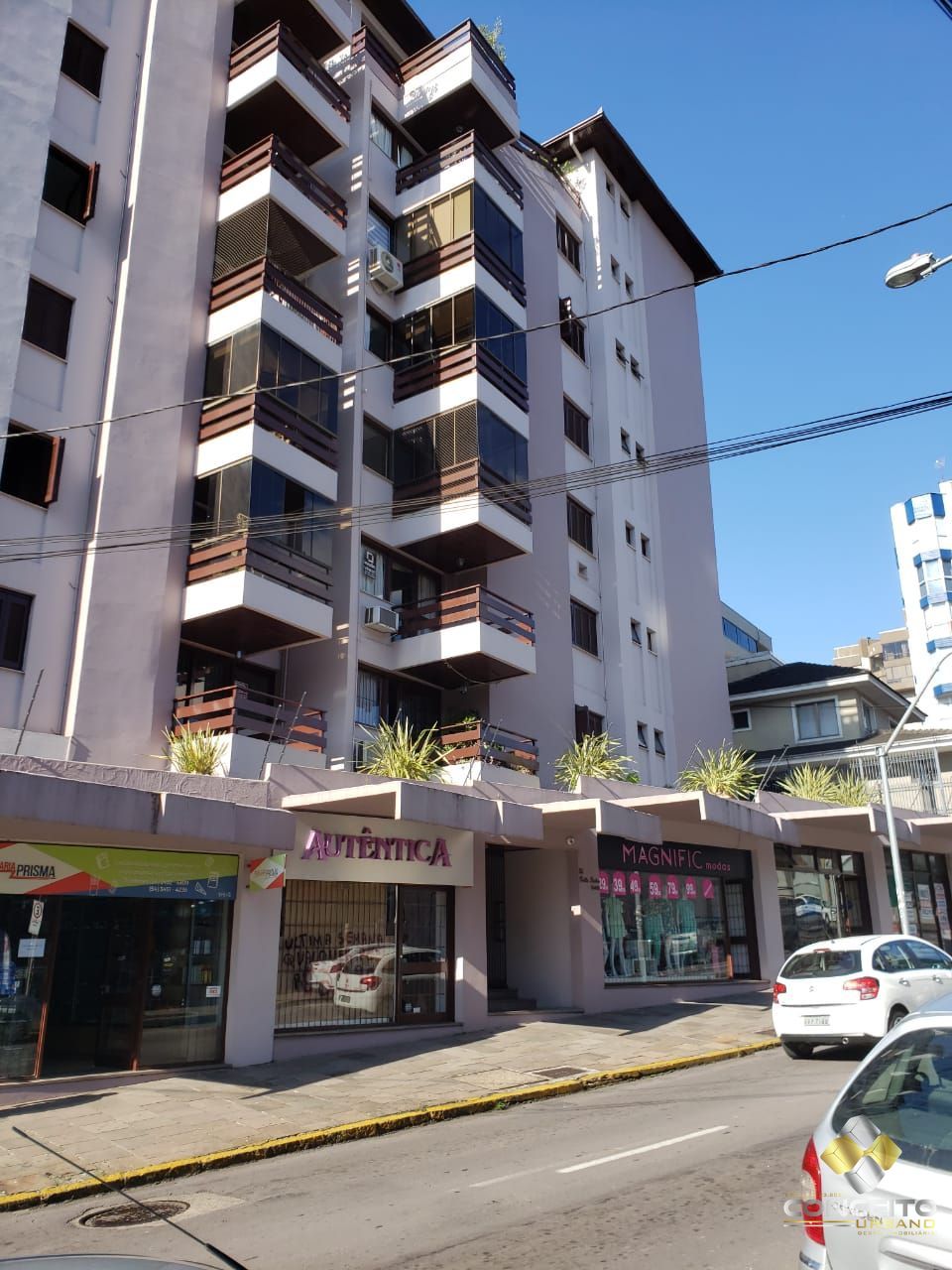Apartamento à venda com 3 quartos, 236m² - Foto 1