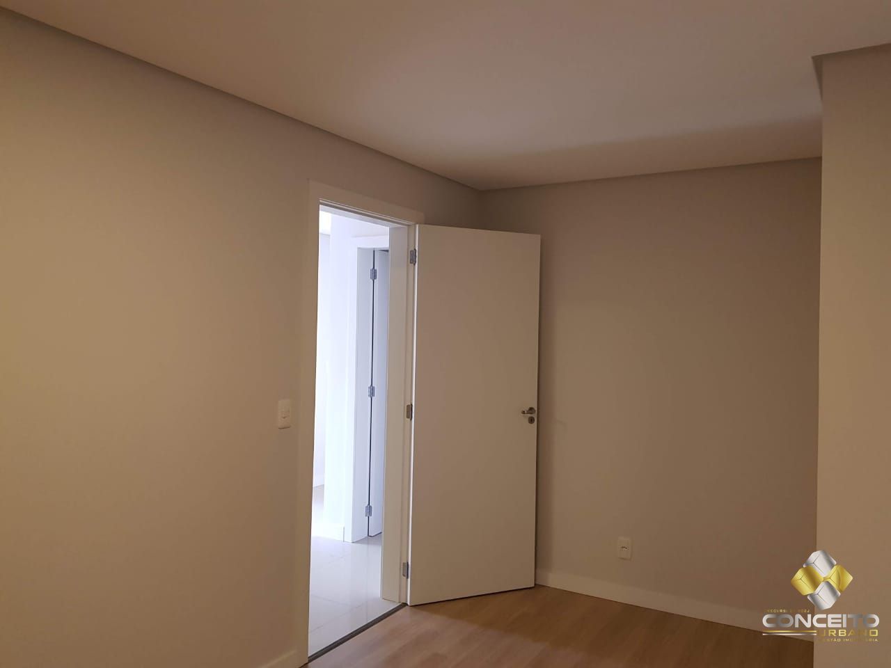 Apartamento à venda com 2 quartos, 75m² - Foto 12