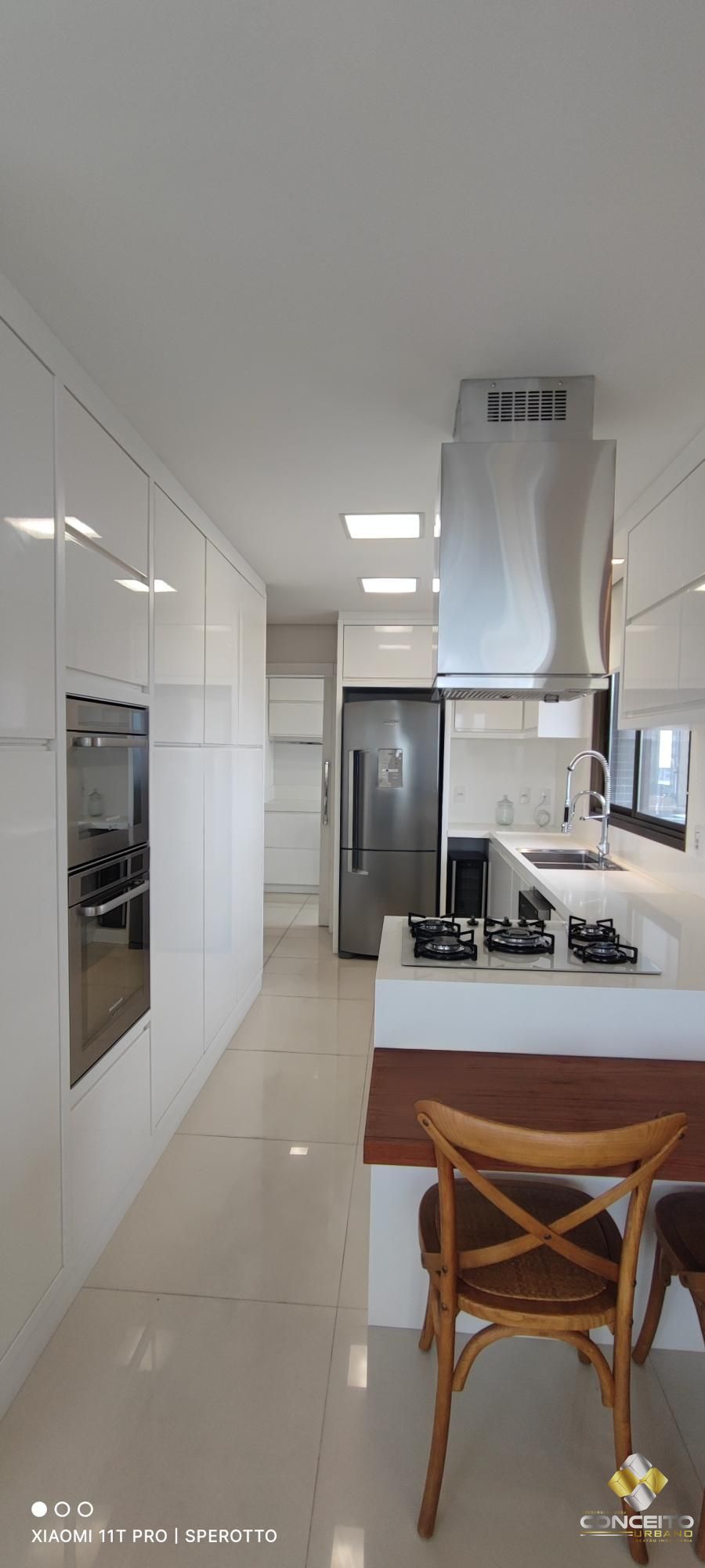 Apartamento à venda com 3 quartos, 202m² - Foto 31