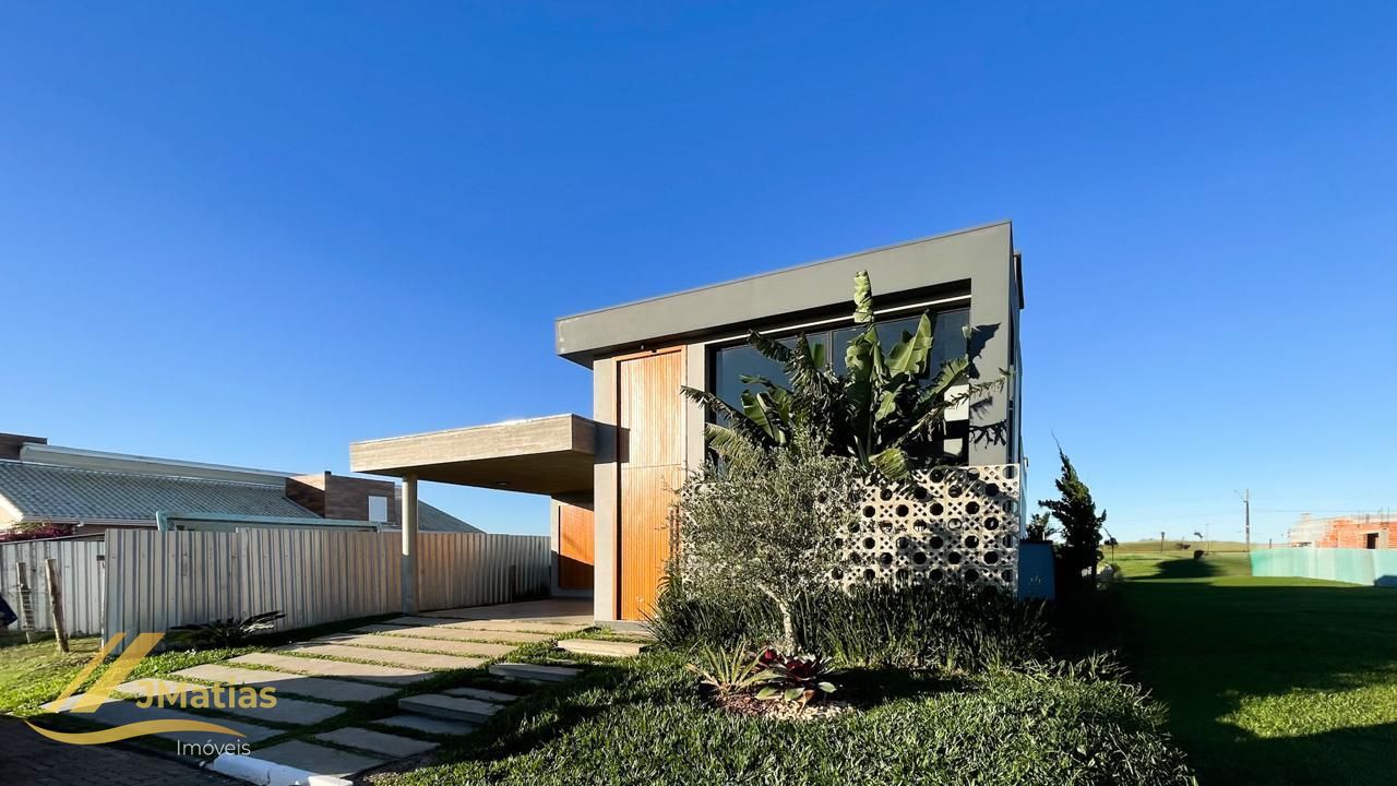 Casa, 4 quartos, 221 m² - Foto 2