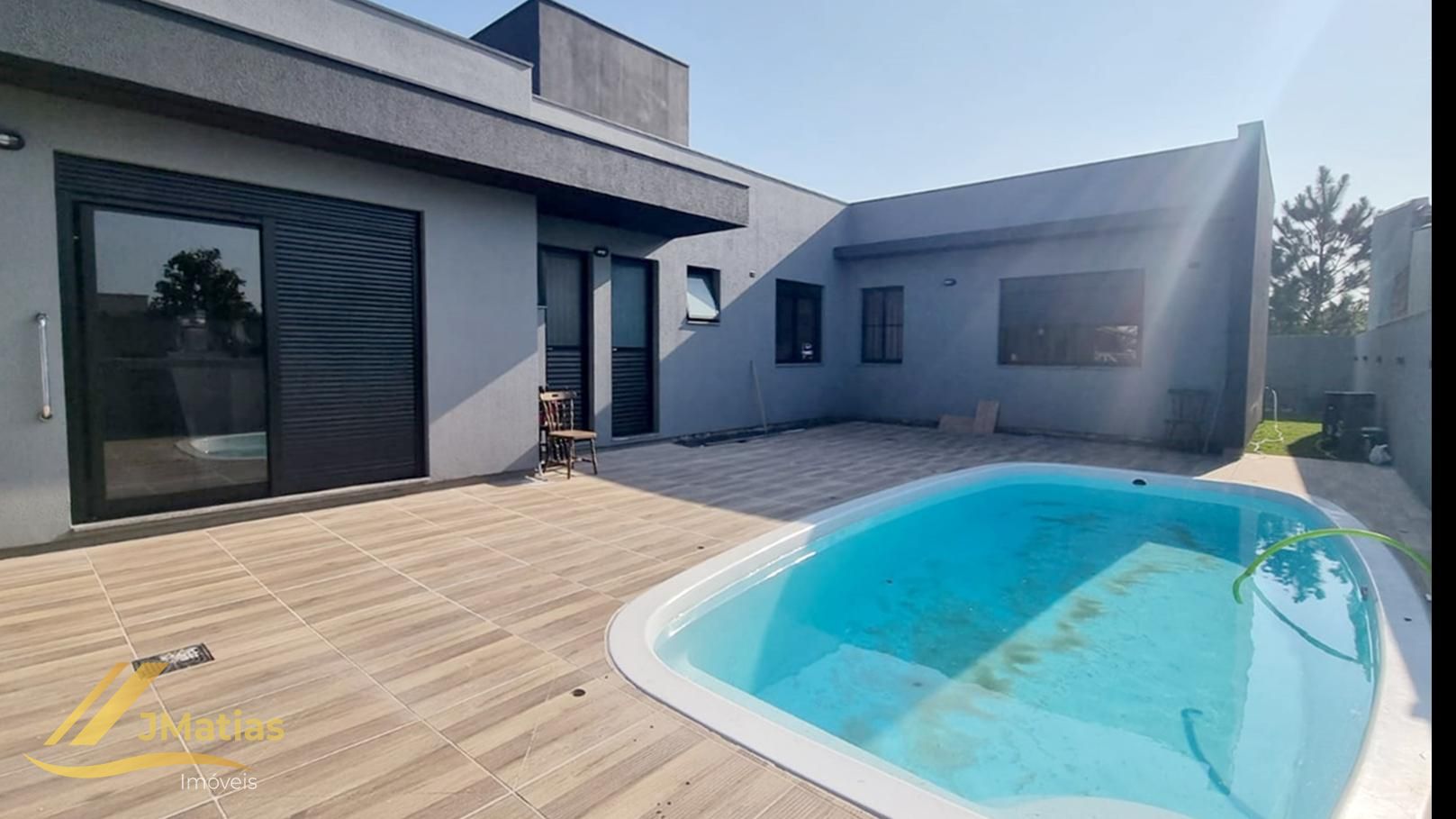 Casa, 4 quartos, 142 m² - Foto 1