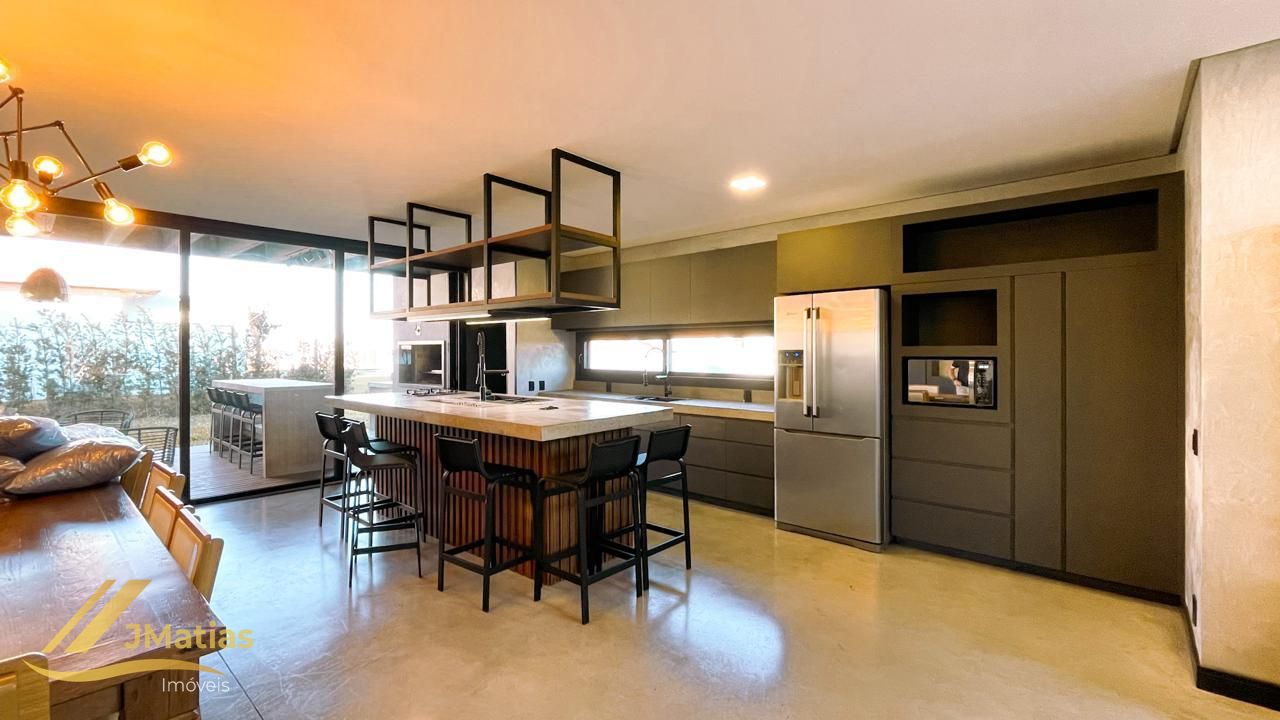 Casa, 4 quartos, 221 m² - Foto 8