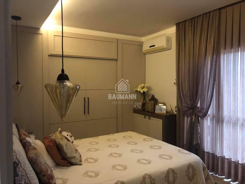 Apartamento à venda com 3 quartos, 220m² - Foto 5