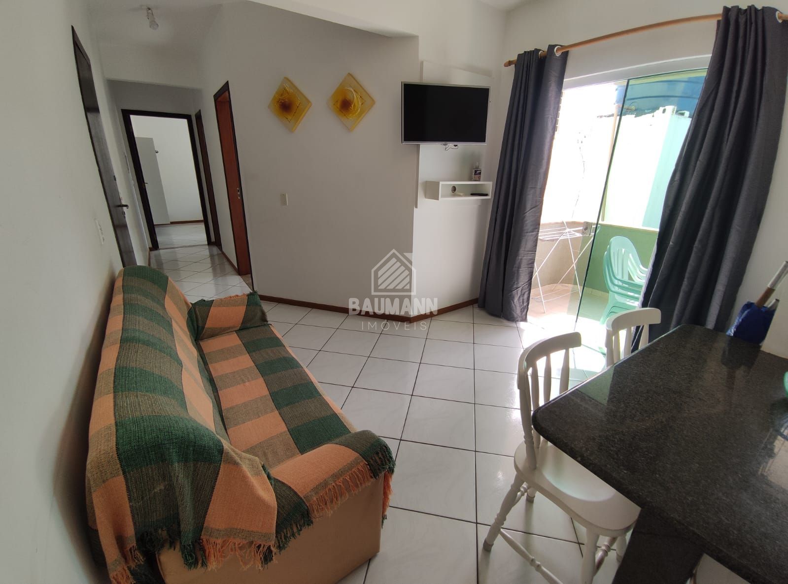 Apartamento para alugar  no Bombas - Bombinhas, SC. Imveis