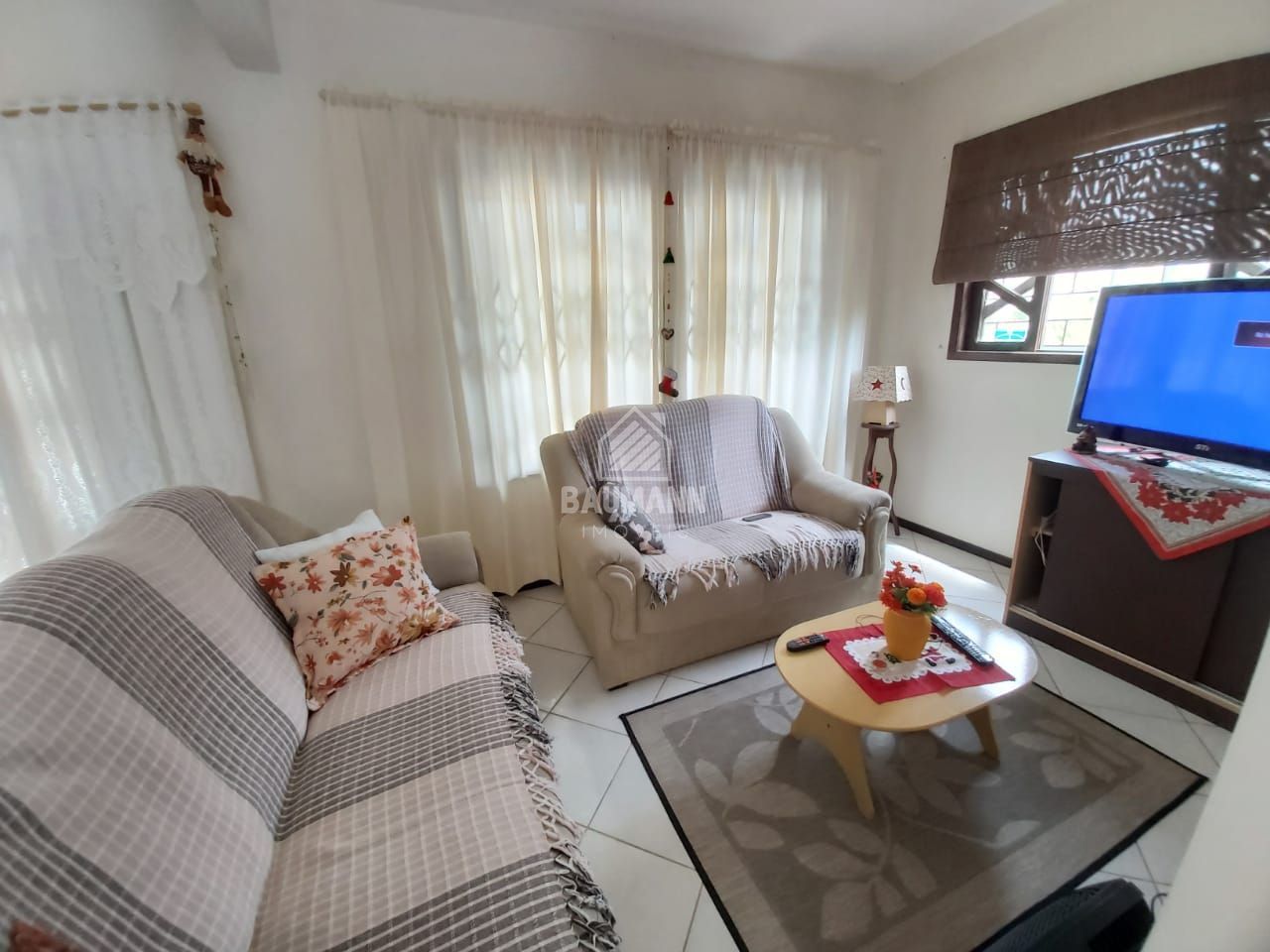 Casa à venda com 3 quartos, 79m² - Foto 3