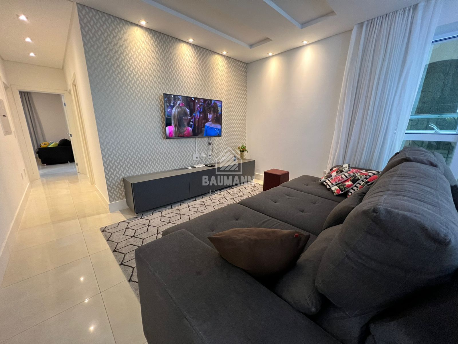 Apartamento à venda com 3 quartos, 120m² - Foto 1