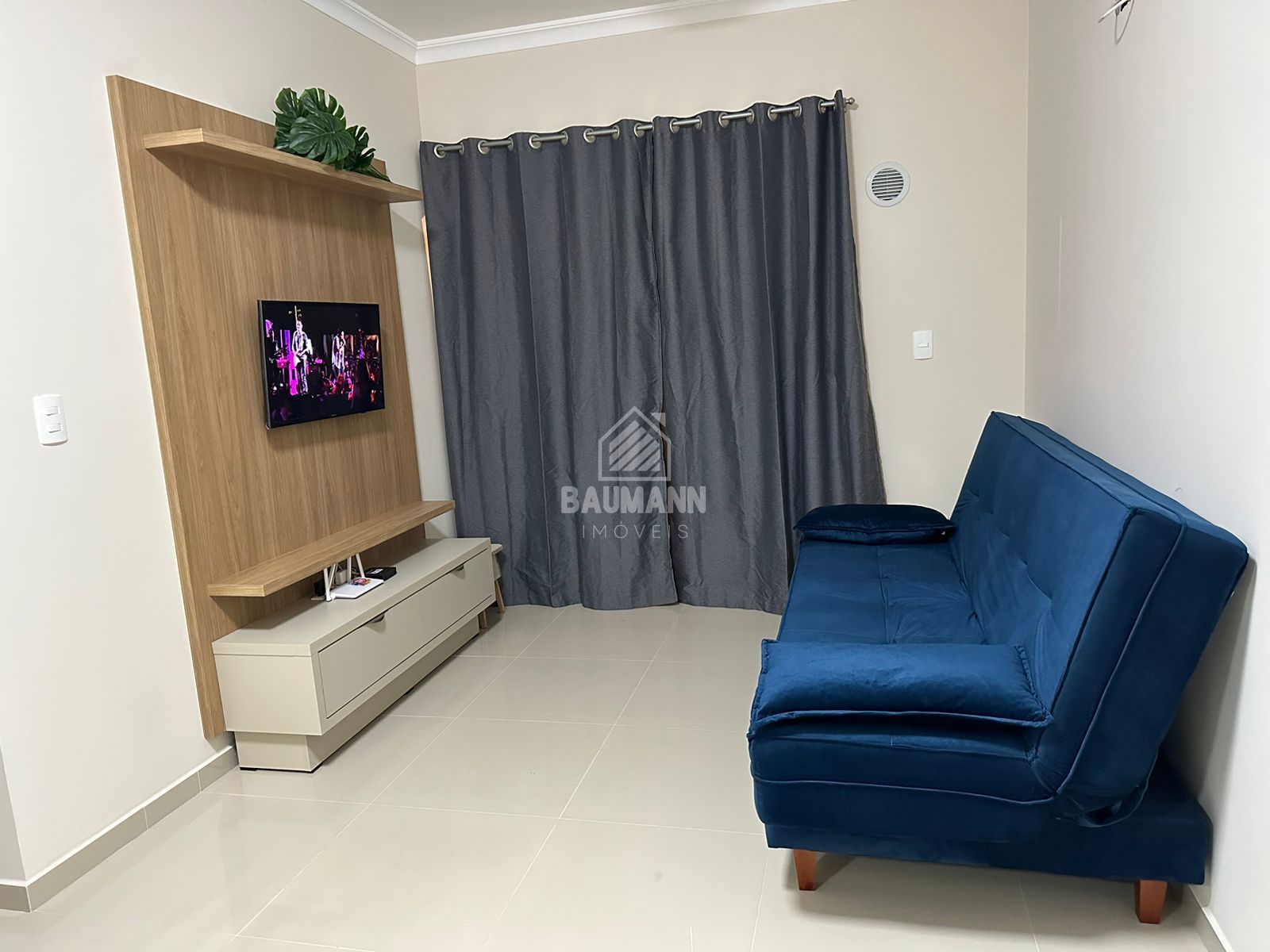 Apartamento para alugar  no Bombas - Bombinhas, SC. Imveis