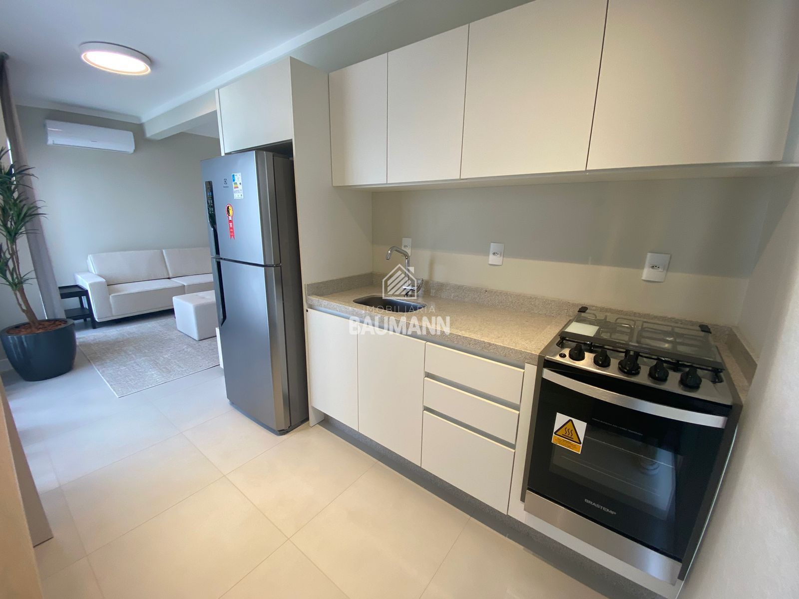 Apartamento à venda com 2 quartos, 107m² - Foto 3