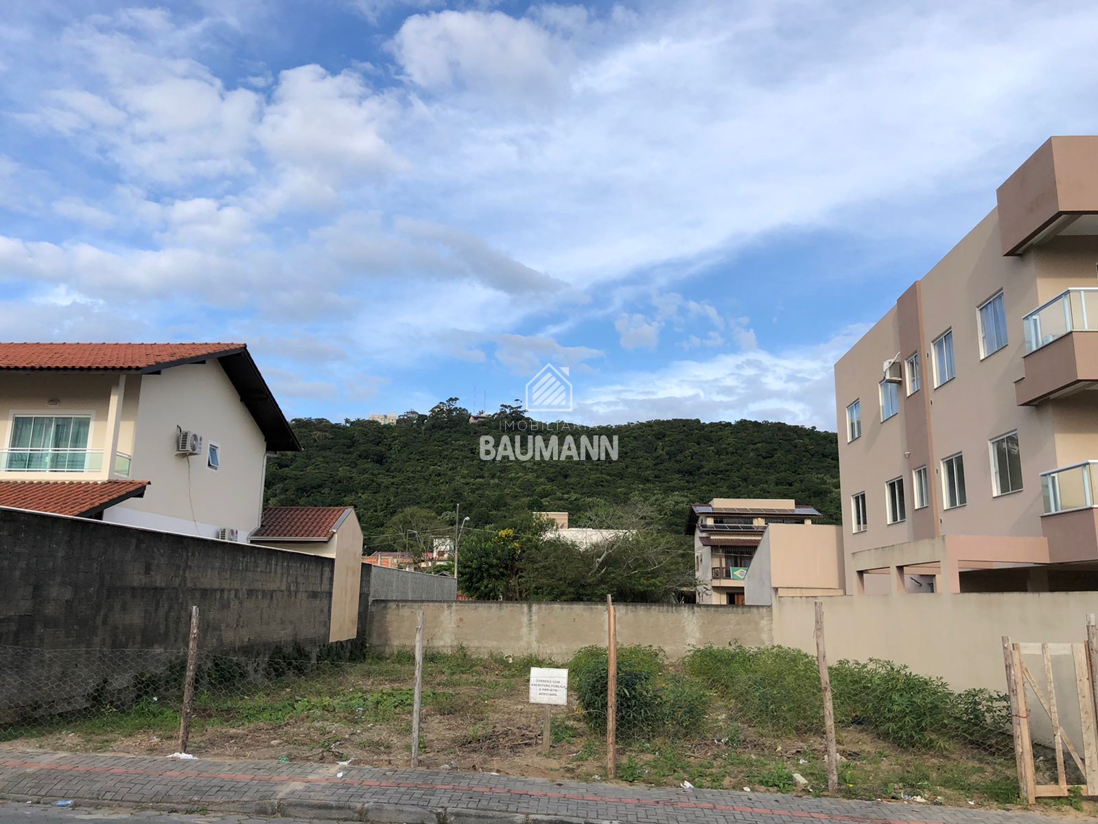 Terreno/Lote  venda  no Z Amndio - Bombinhas, SC. Imveis