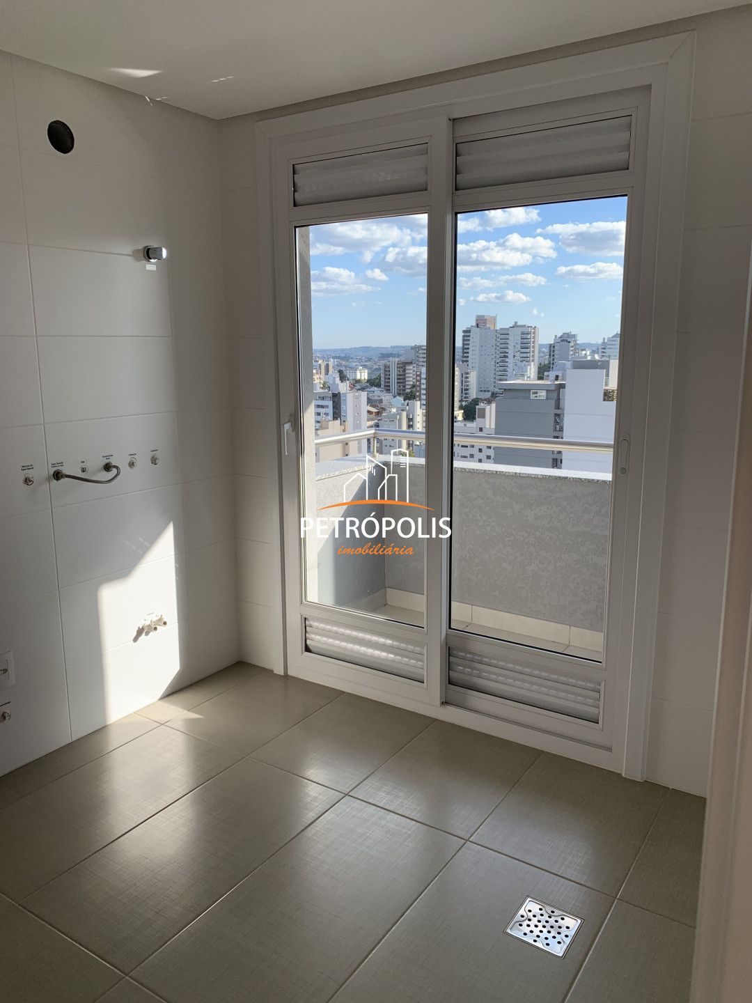 Apartamento à venda com 3 quartos, 207m² - Foto 46