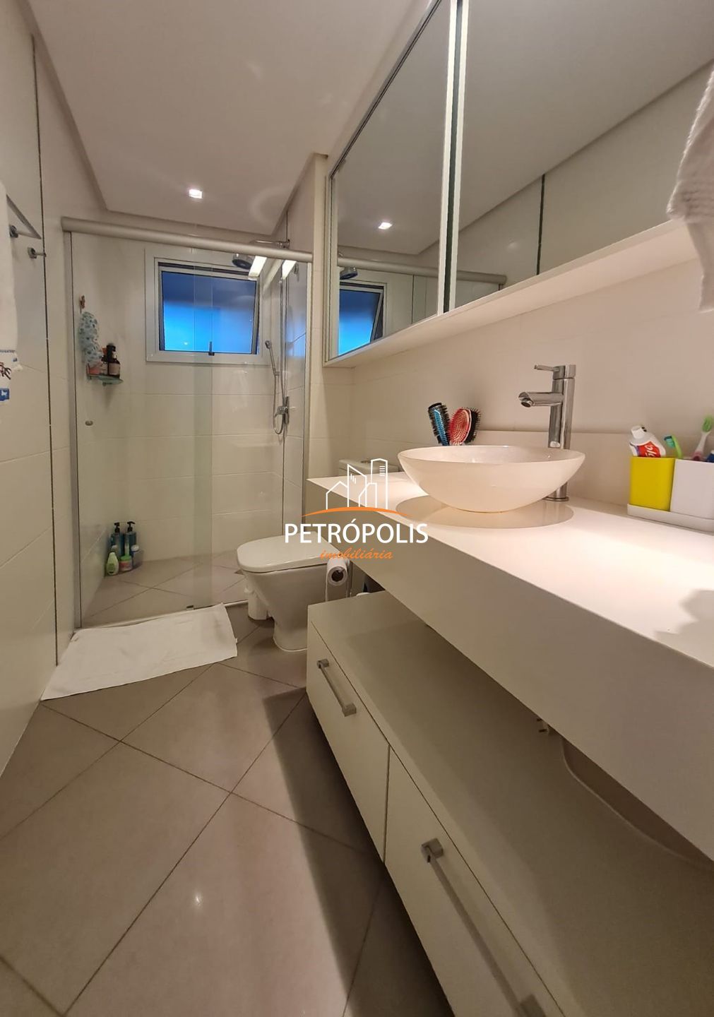 Apartamento à venda com 3 quartos, 156m² - Foto 4