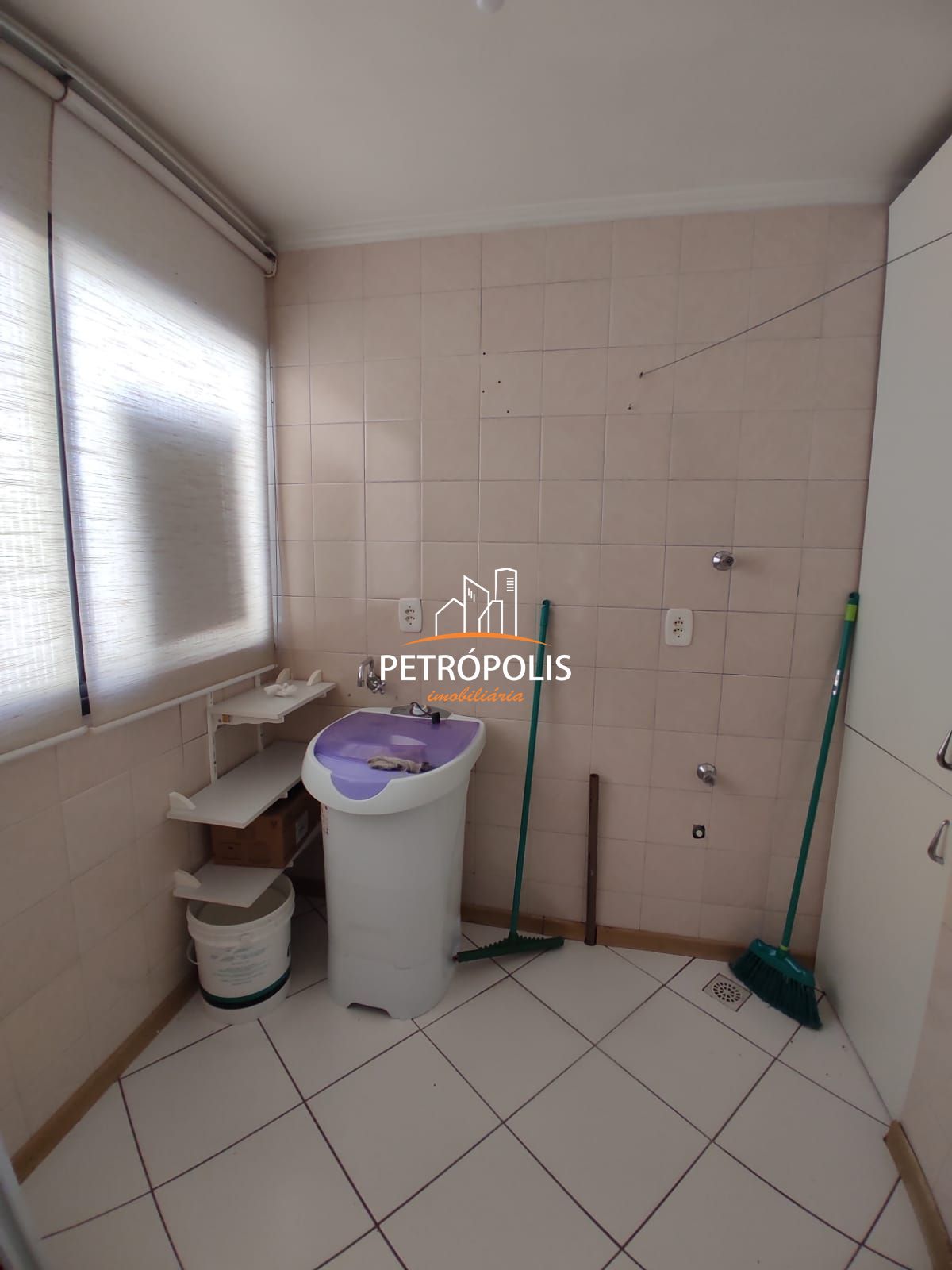 Apartamento à venda com 3 quartos, 83m² - Foto 11