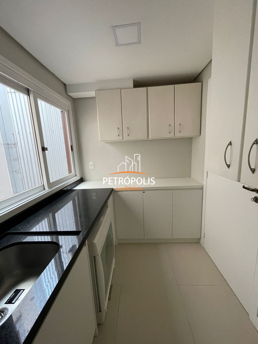 Apartamento à venda com 3 quartos, 245m² - Foto 13