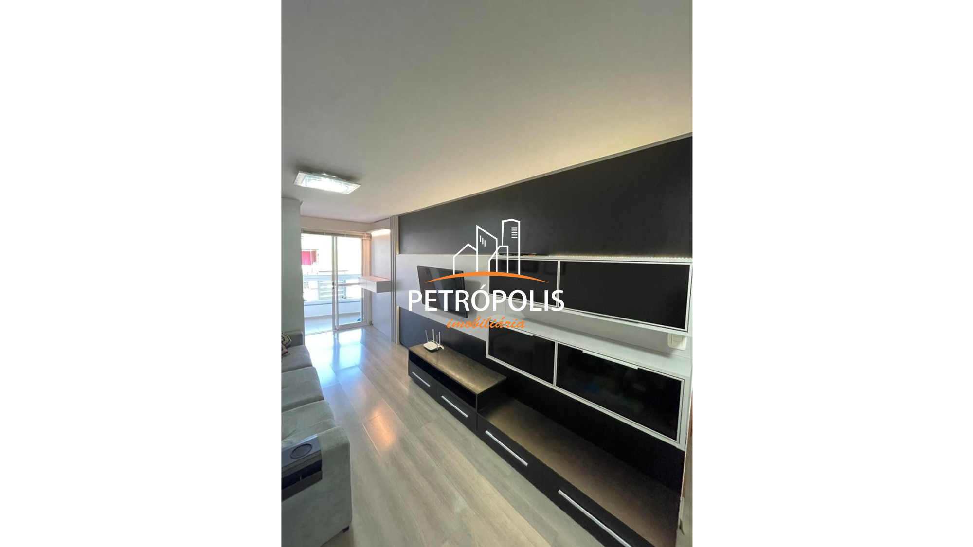 Apartamento à venda com 2 quartos, 95m² - Foto 1