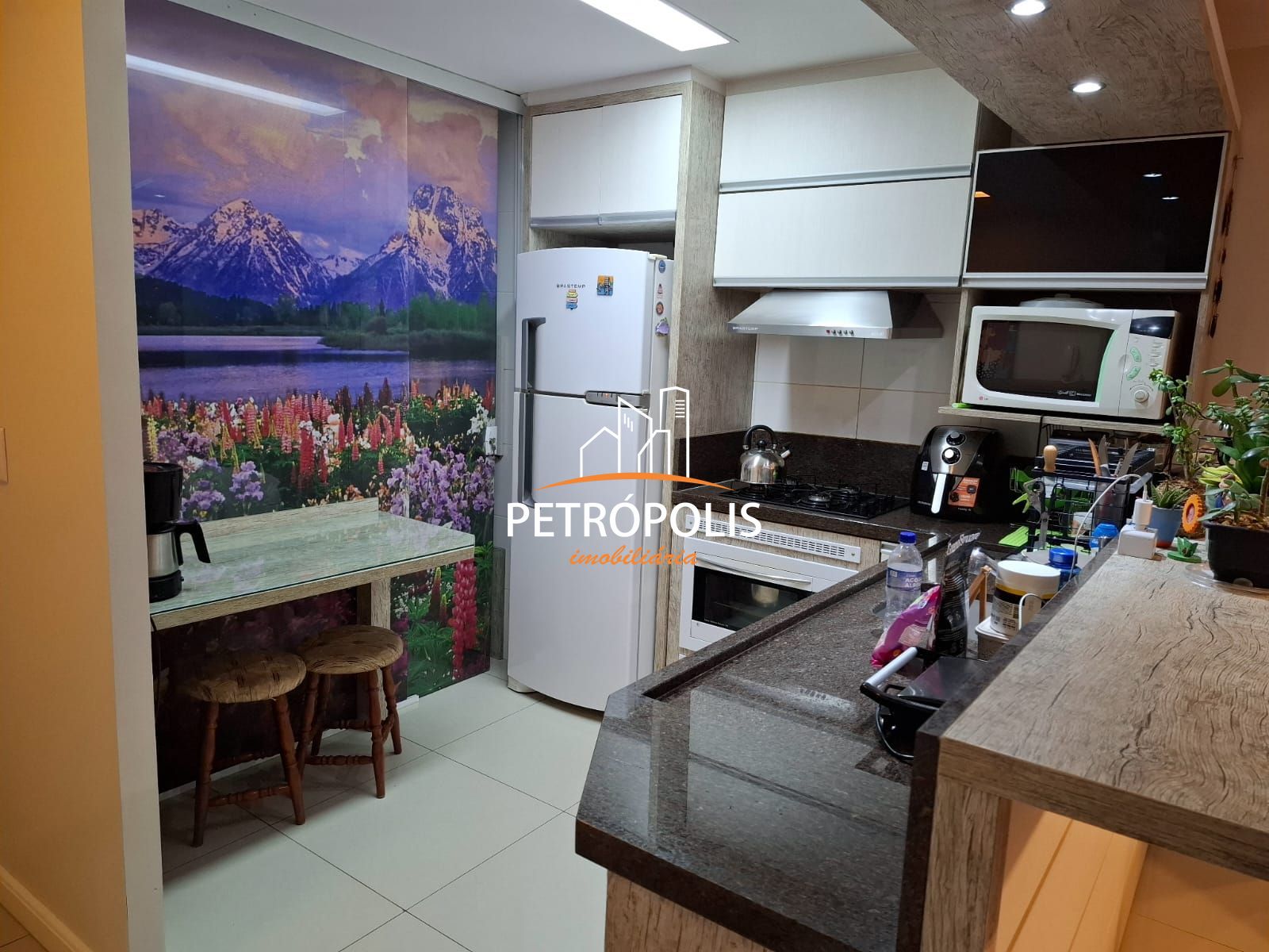 Apartamento com 3 Dormitórios à venda, 92 m² por R$ 750.000,00 Apartamento com 3 Dormitórios à venda, 92 m² por R$ 750.000,00