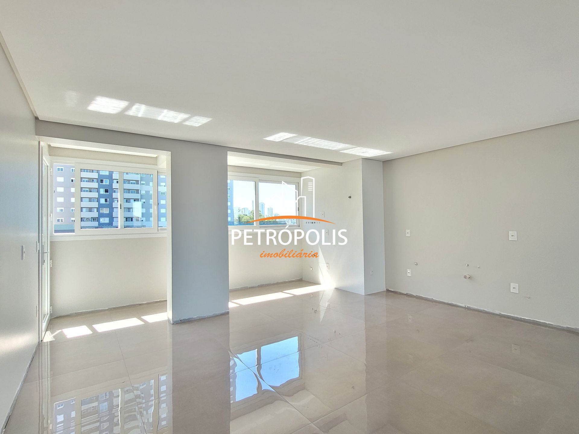 Apartamento à venda com 3 quartos, 180m² - Foto 11