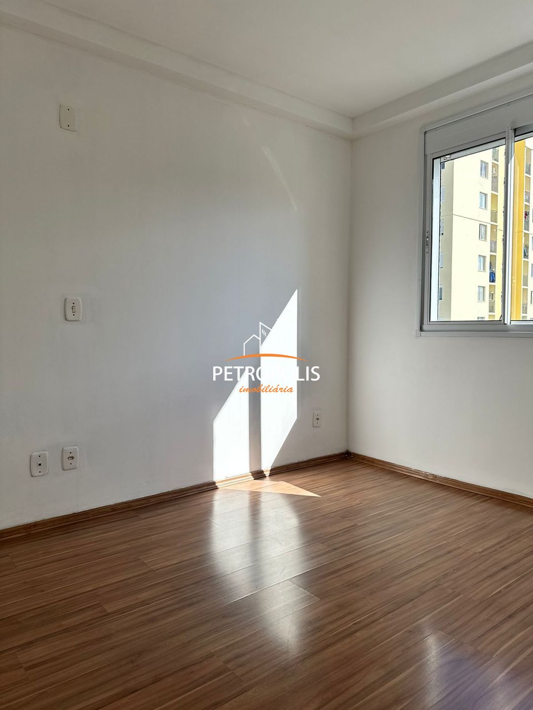 Apartamento à venda com 2 quartos, 49m² - Foto 2