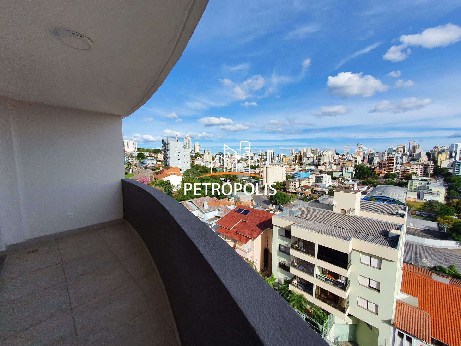 Apartamento à venda com 2 quartos, 77m² - Foto 14