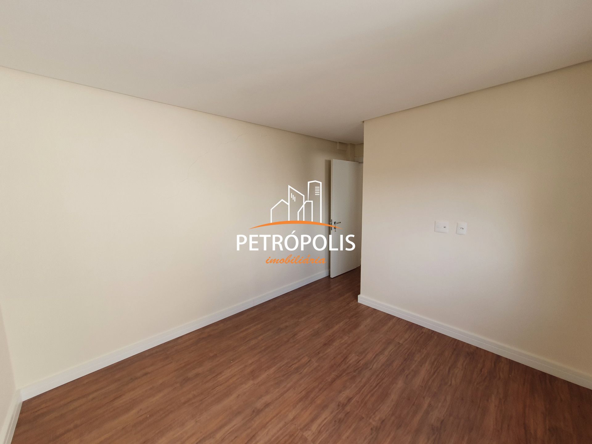 Apartamento à venda com 2 quartos, 77m² - Foto 19