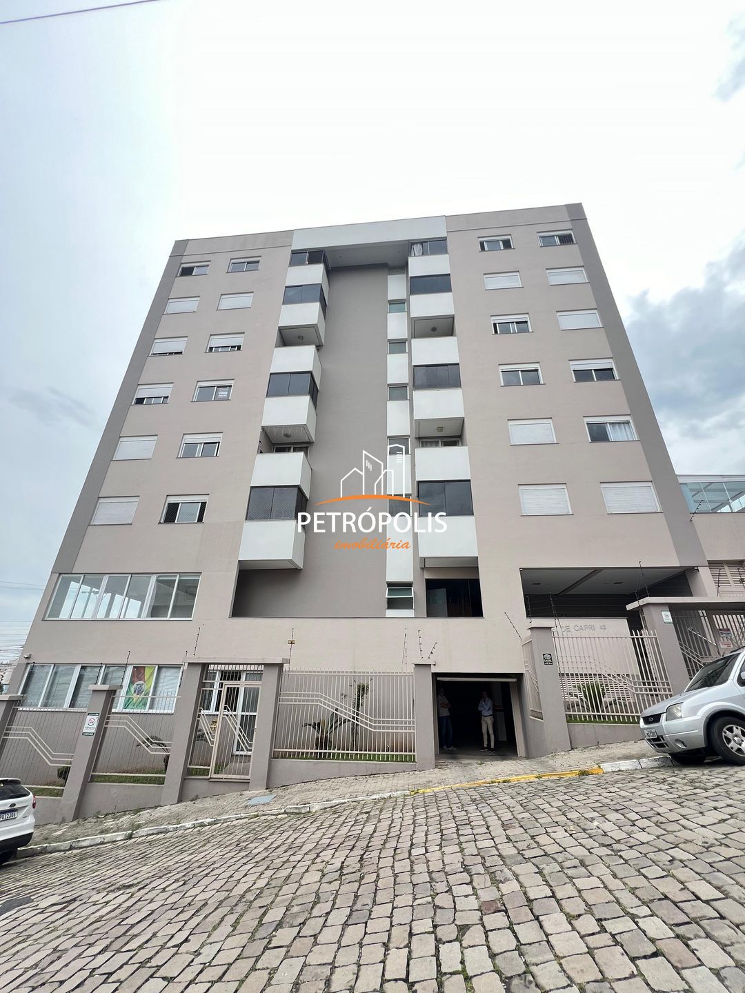 Apartamento à venda com 2 quartos, 65m² - Foto 2