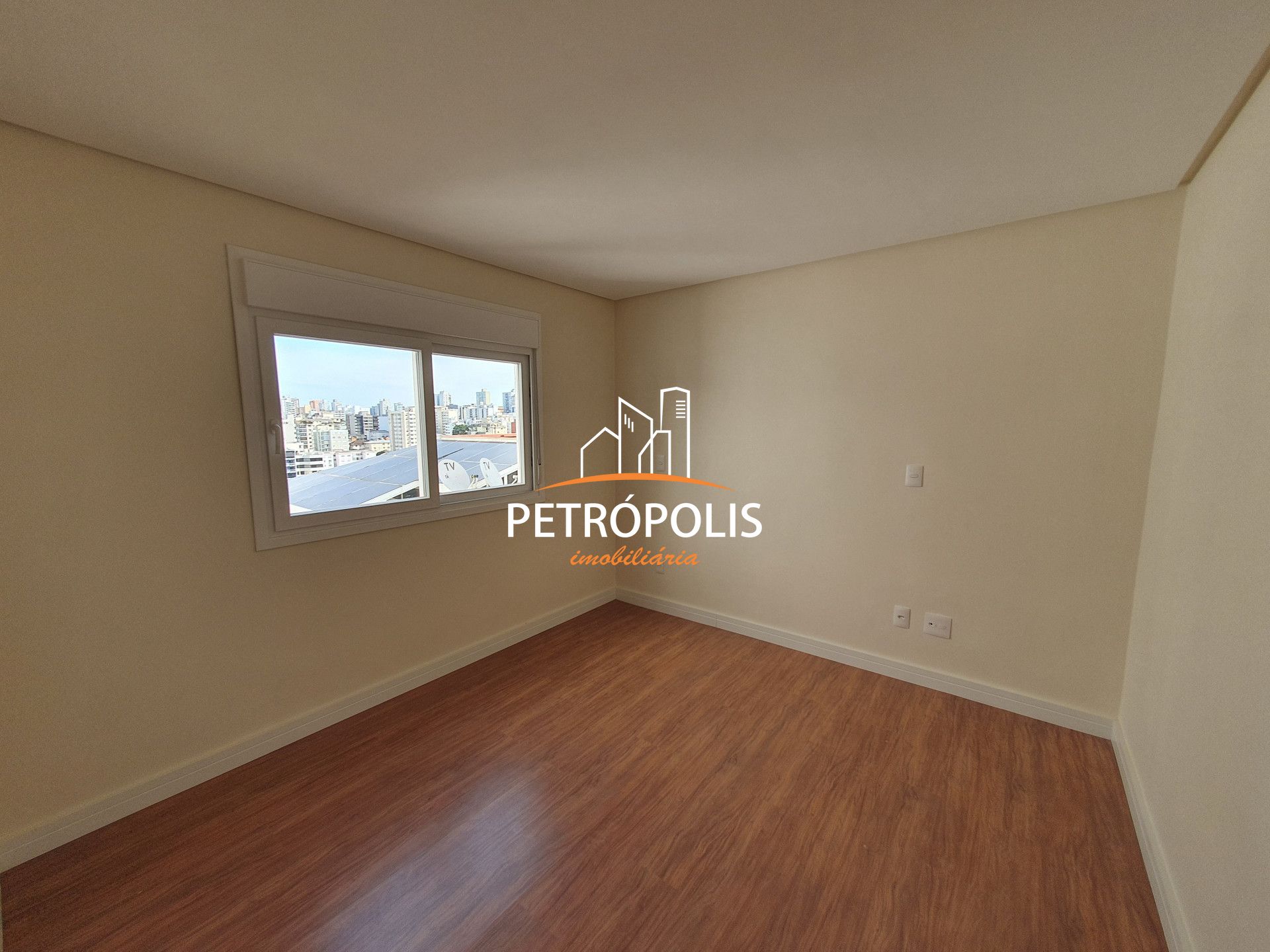 Apartamento à venda com 2 quartos, 77m² - Foto 18