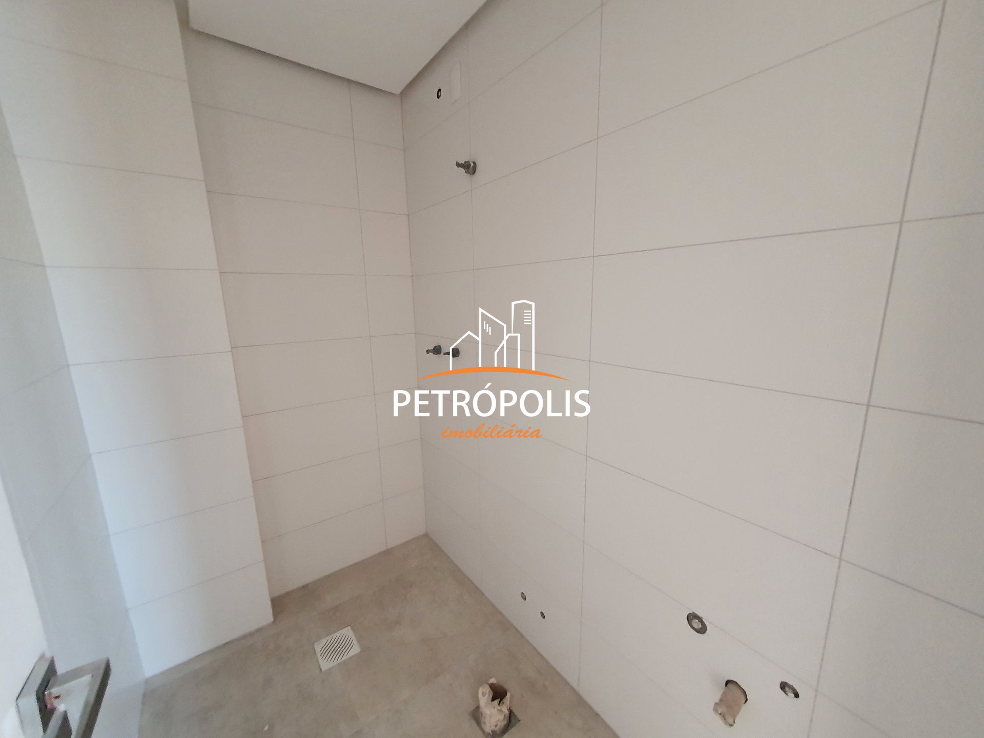 Apartamento à venda com 2 quartos, 77m² - Foto 15