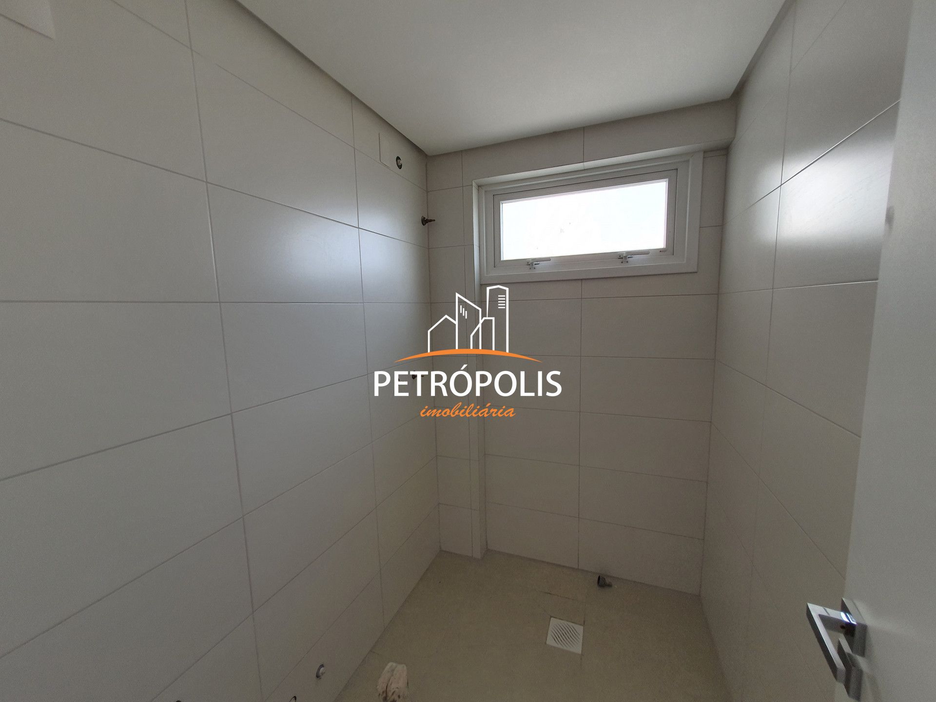 Apartamento à venda com 2 quartos, 77m² - Foto 32