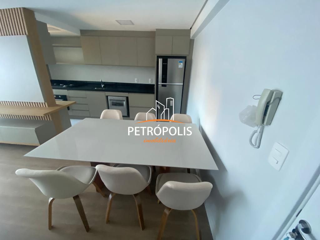 Apartamento à venda com 2 quartos, 67m² - Foto 17