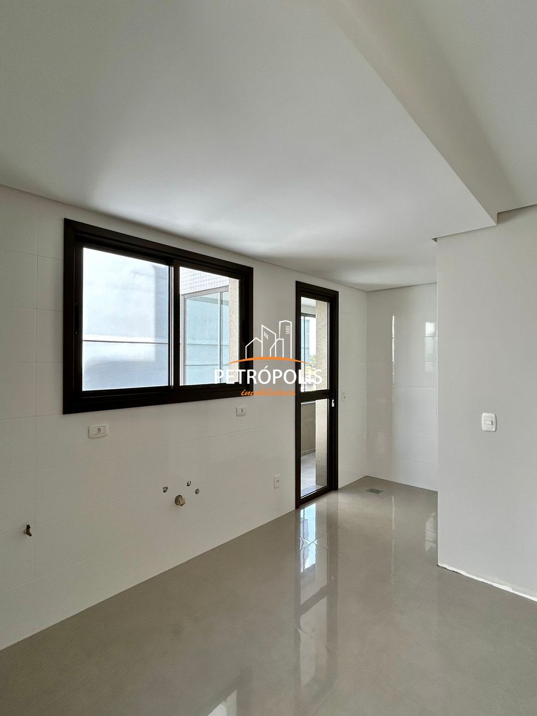 Apartamento à venda com 3 quartos, 115m² - Foto 50