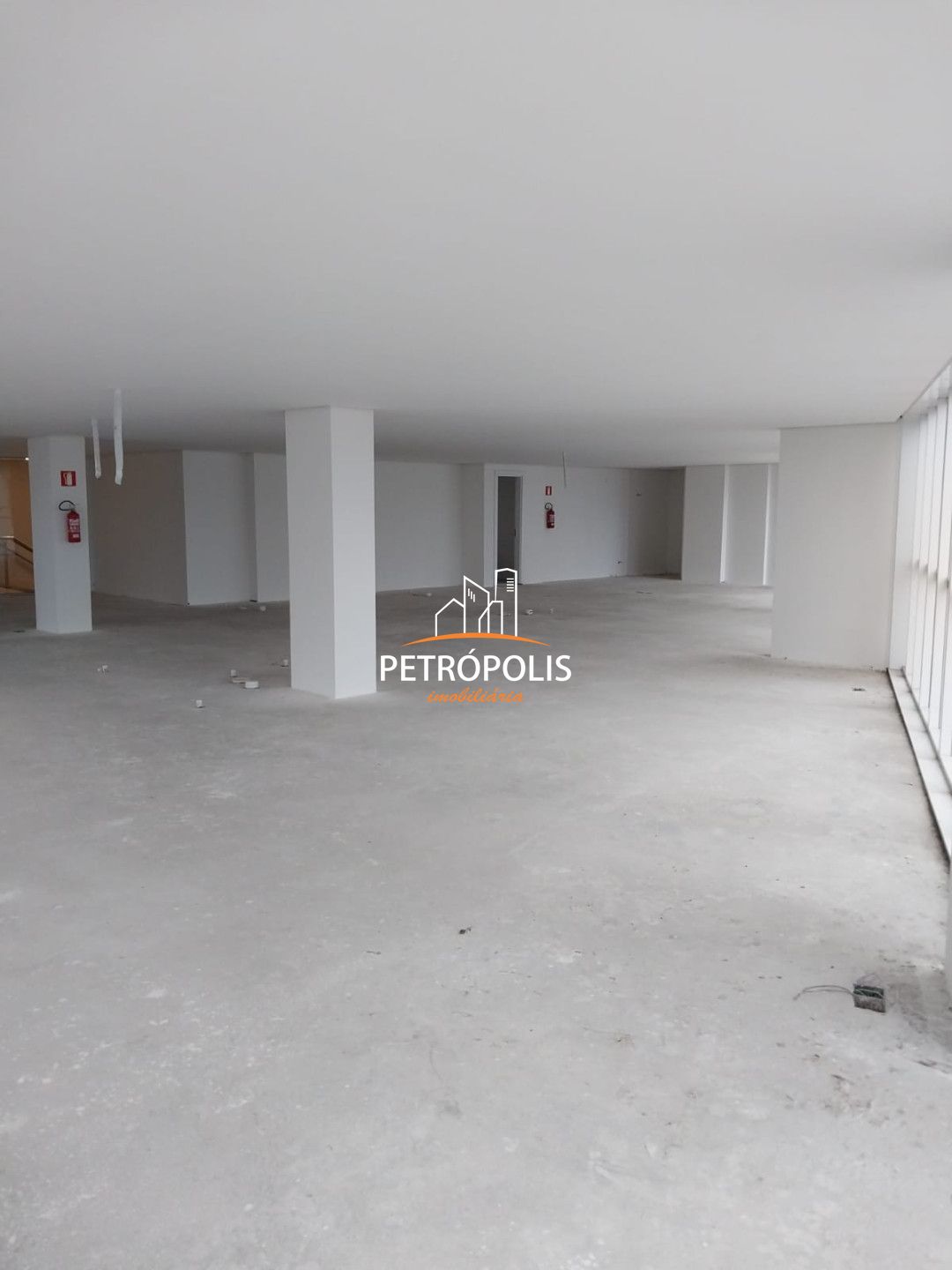 Conjunto Comercial-Sala à venda com 1 quarto, 230m² - Foto 4