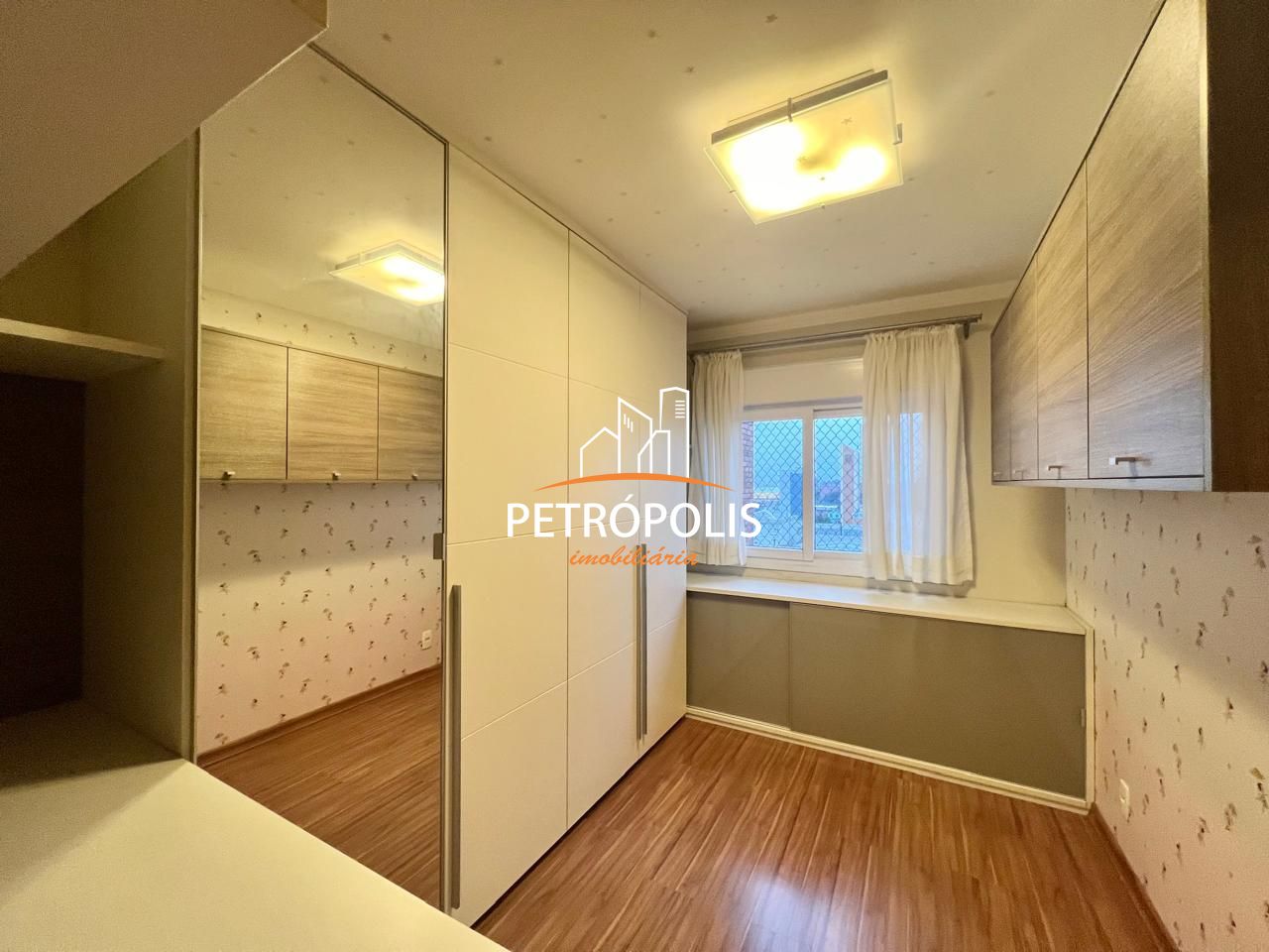 Apartamento à venda com 3 quartos, 123m² - Foto 3