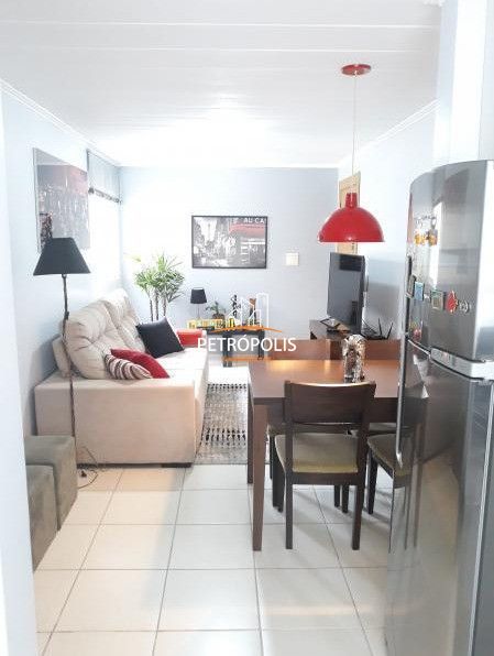 Apartamento à venda com 2 quartos, 60m² - Foto 4