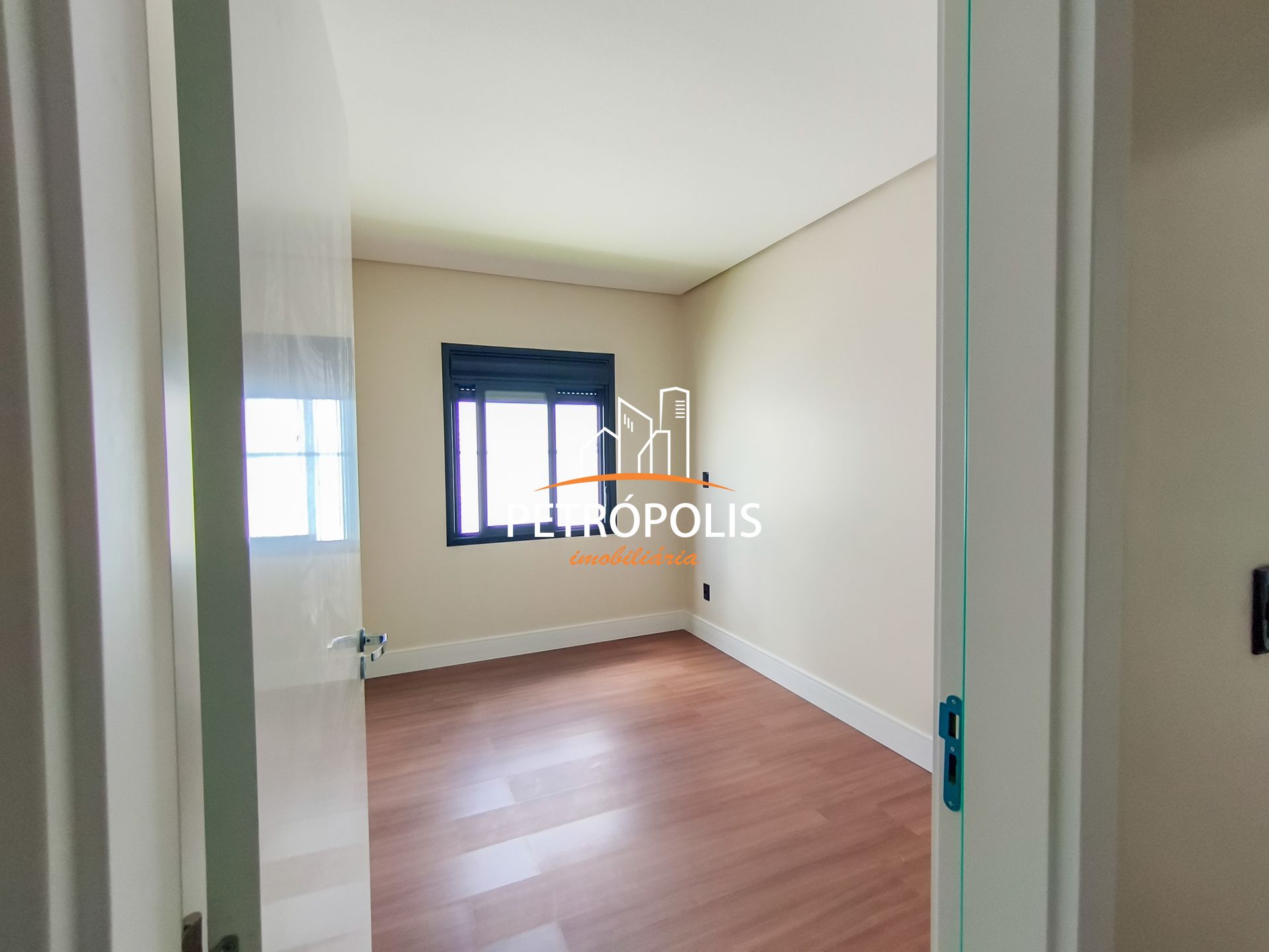 Casa com 3 Dormitórios à venda, 111 m² por R$ 850.000,00 Casa com 3 Dormitórios à venda, 111 m² por R$ 850.000,00