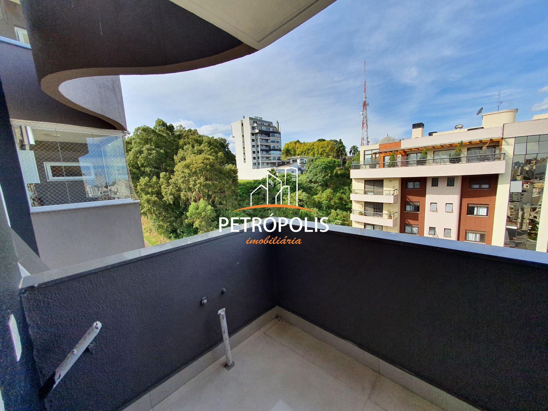 Apartamento à venda com 2 quartos, 77m² - Foto 34