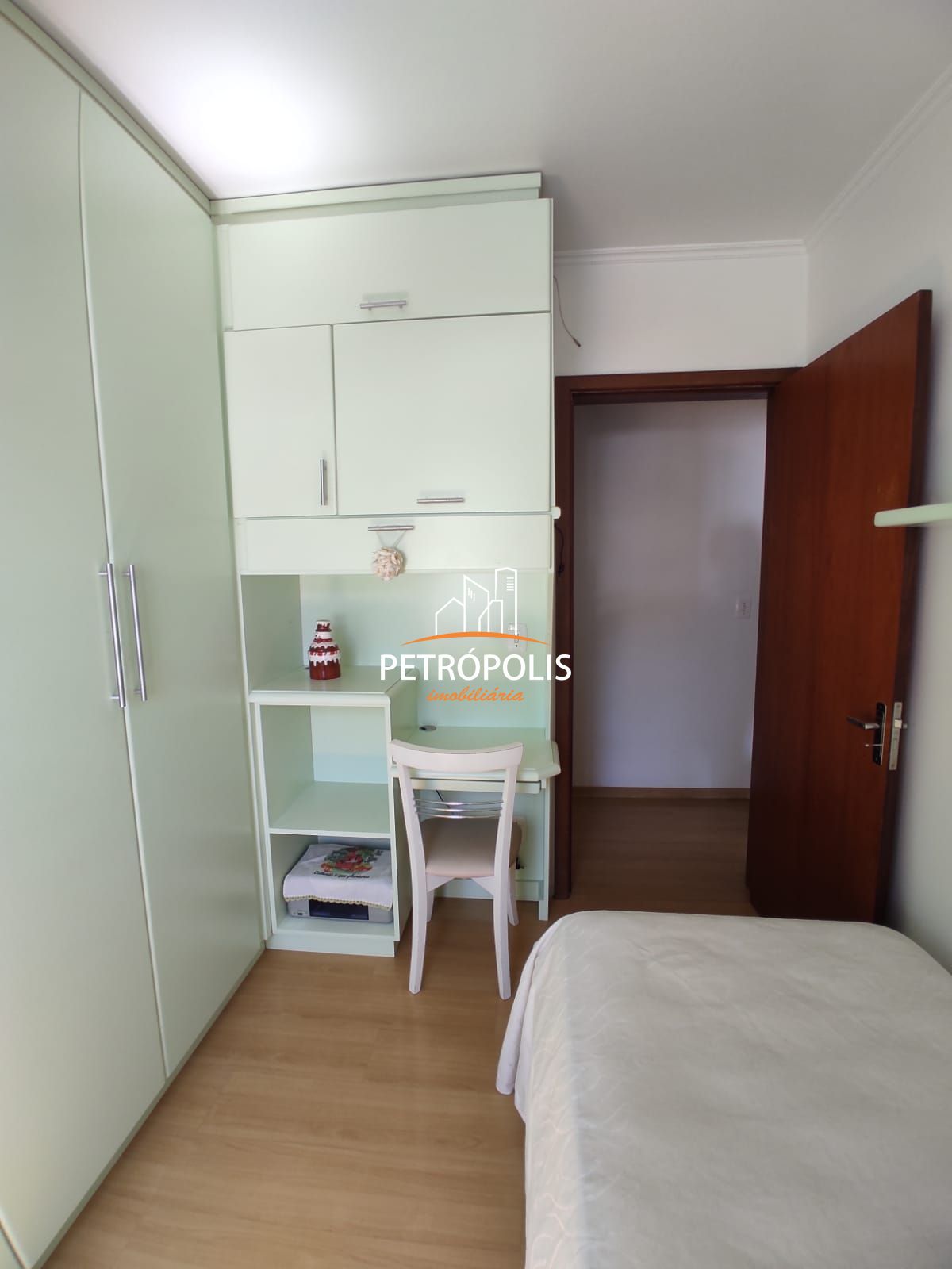 Apartamento à venda com 3 quartos, 83m² - Foto 15