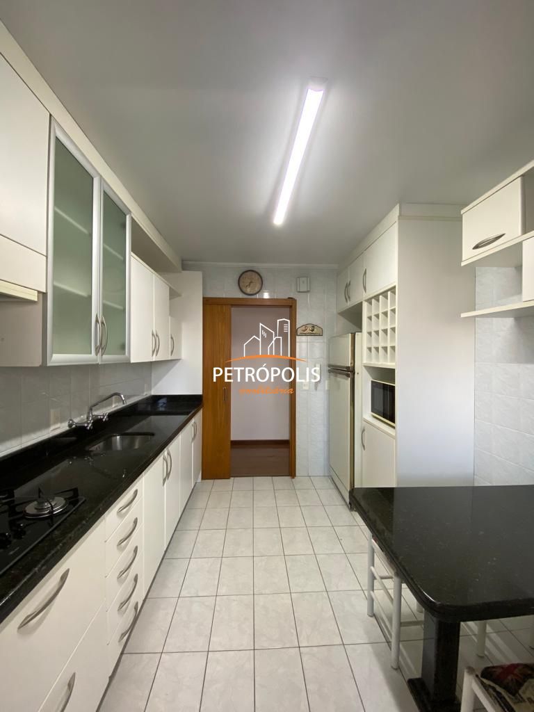 Apartamento à venda com 3 quartos, 93m² - Foto 9