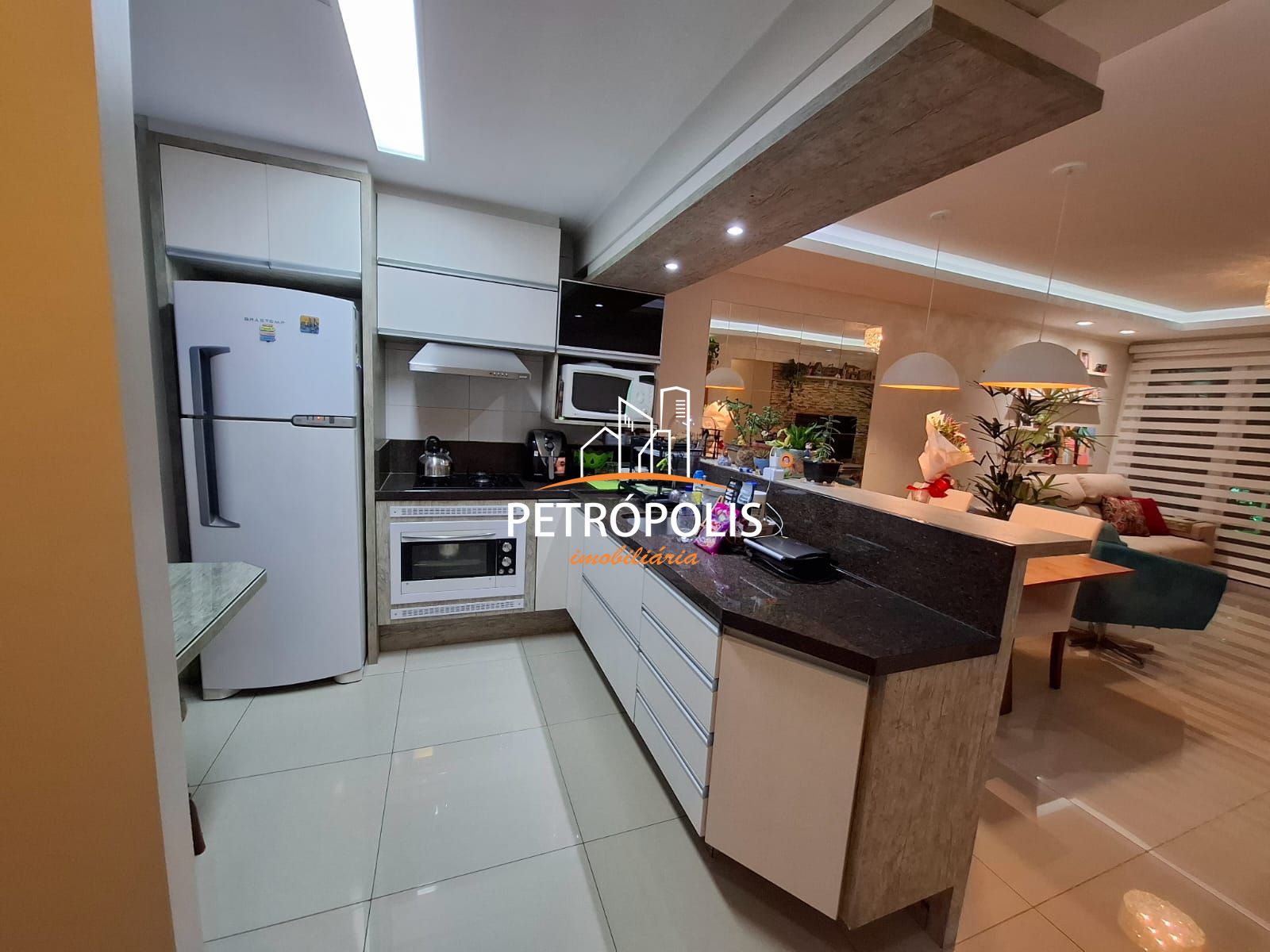 Apartamento com 3 Dormitórios à venda, 92 m² por R$ 750.000,00 Apartamento com 3 Dormitórios à venda, 92 m² por R$ 750.000,00