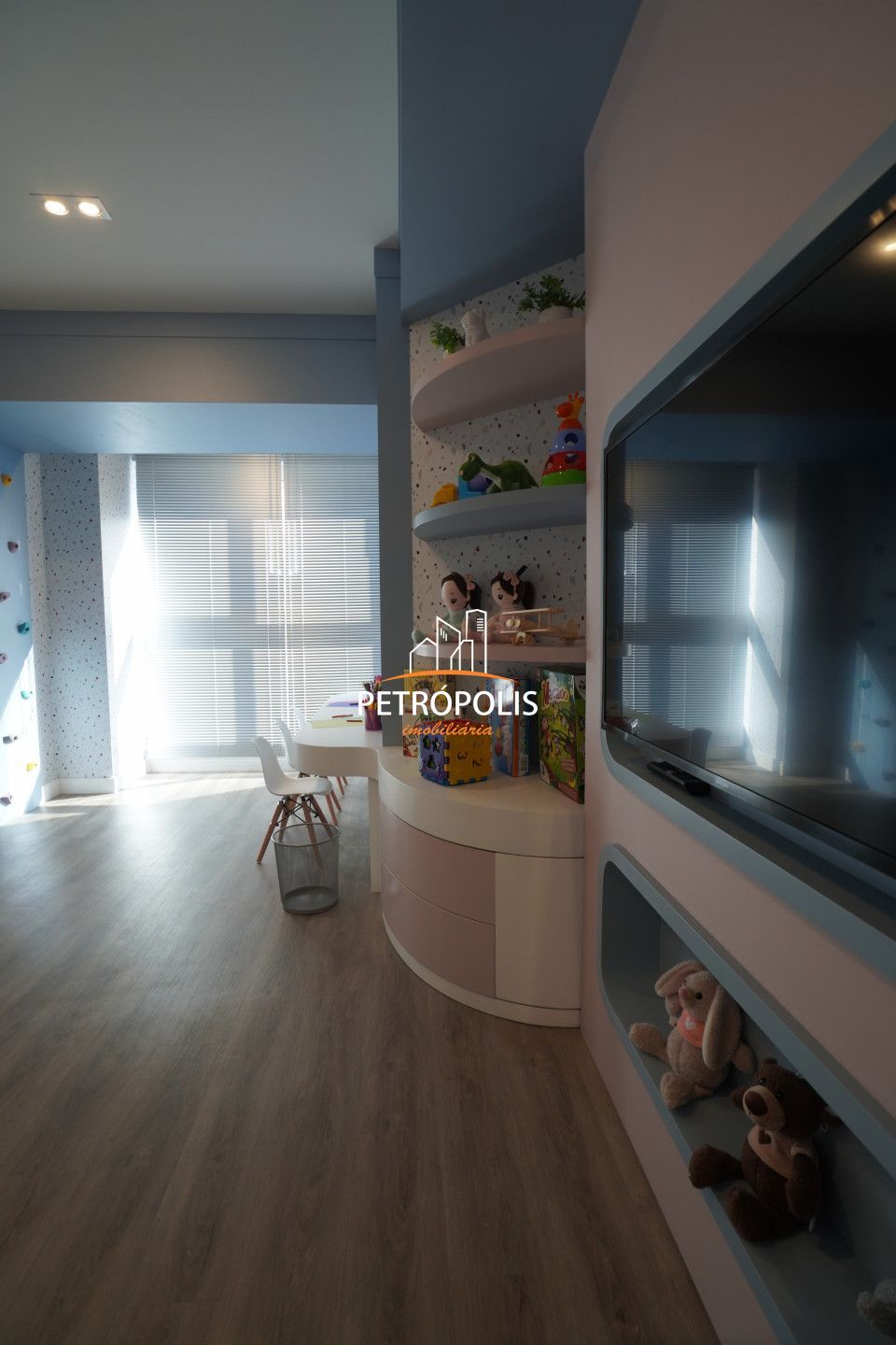 Apartamento à venda com 3 quartos, 137m² - Foto 14