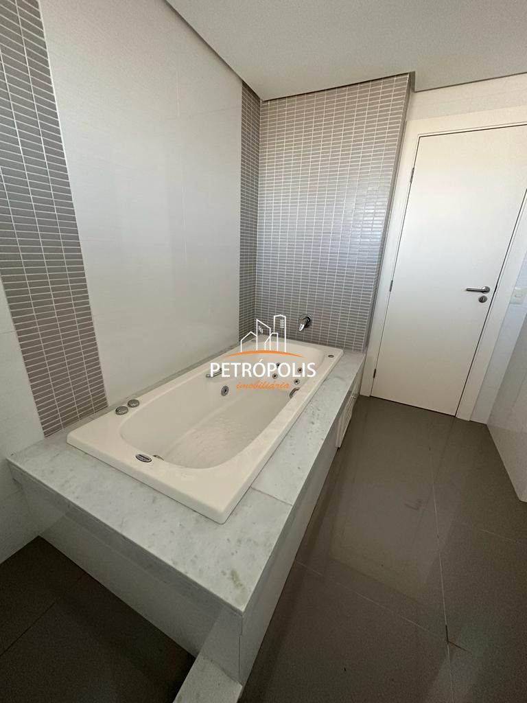 Apartamento à venda com 3 quartos, 176m² - Foto 19