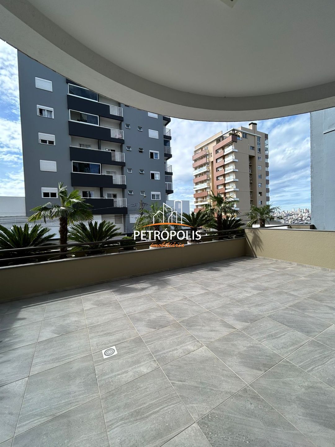 Apartamento à venda com 1 quarto, 115m² - Foto 25